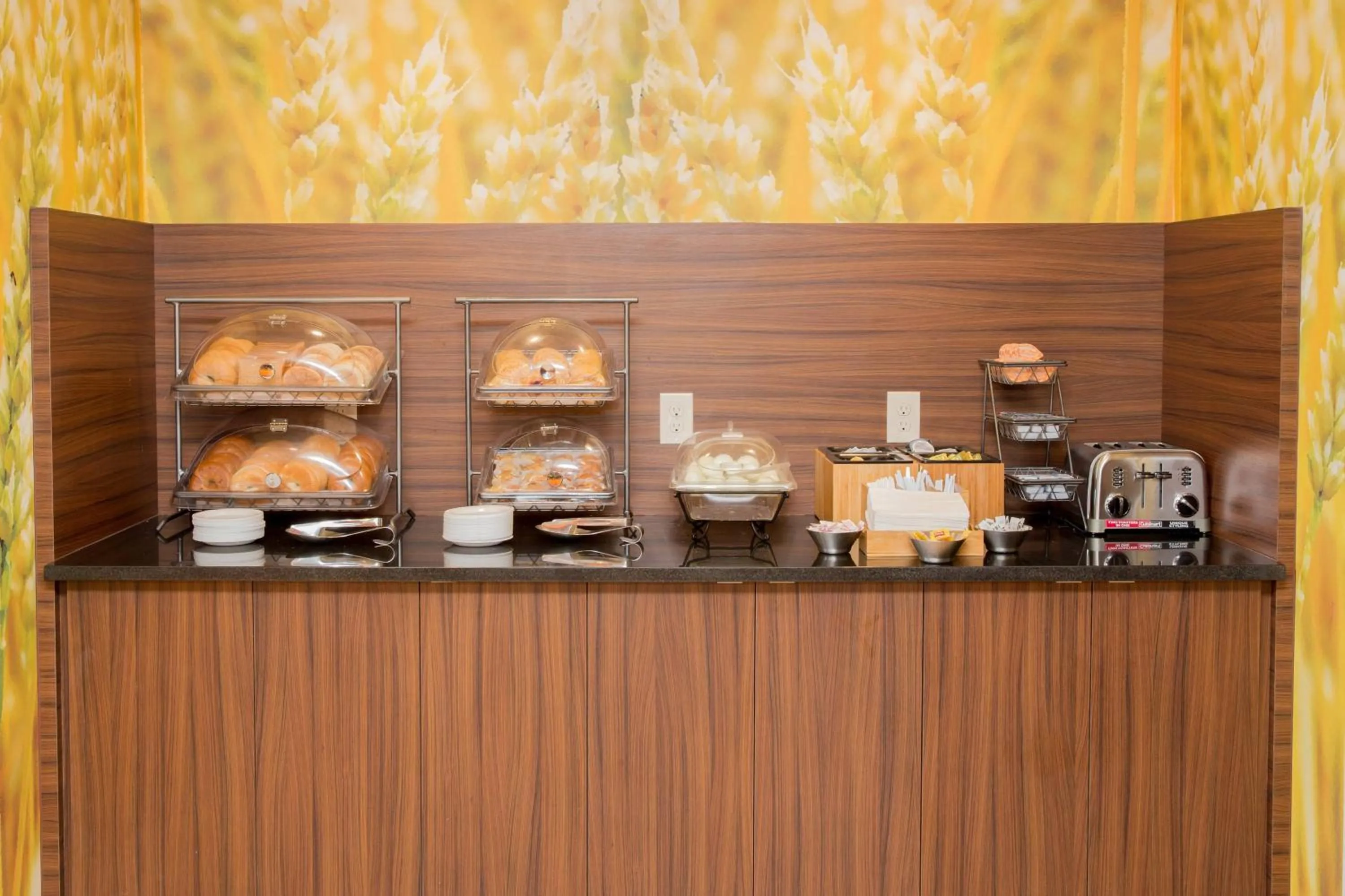 Breakfast in Fairfield Inn by Marriott Lumberton