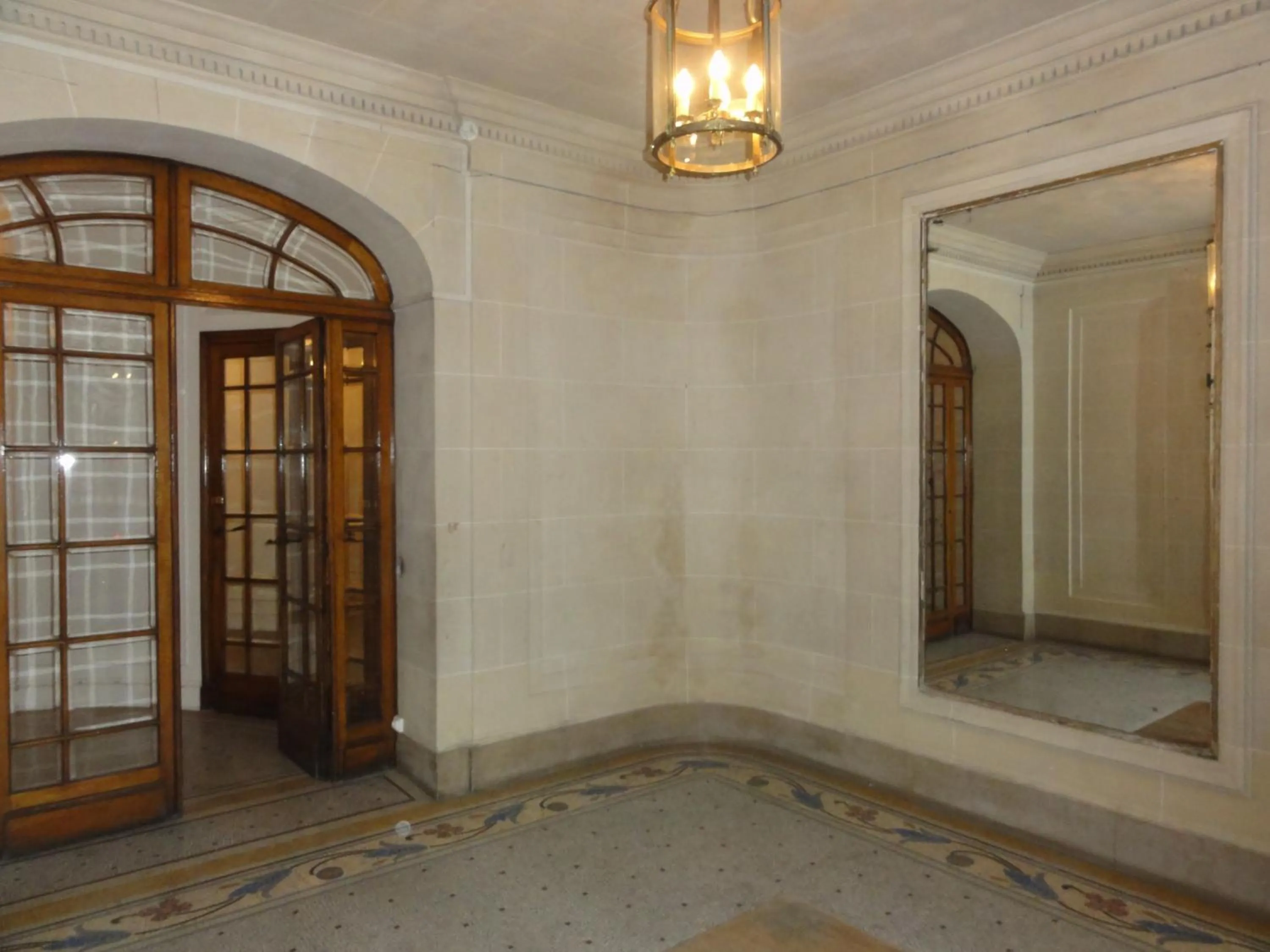 Lobby or reception in Relais12bis Bed & Breakfast By Eiffel Tower