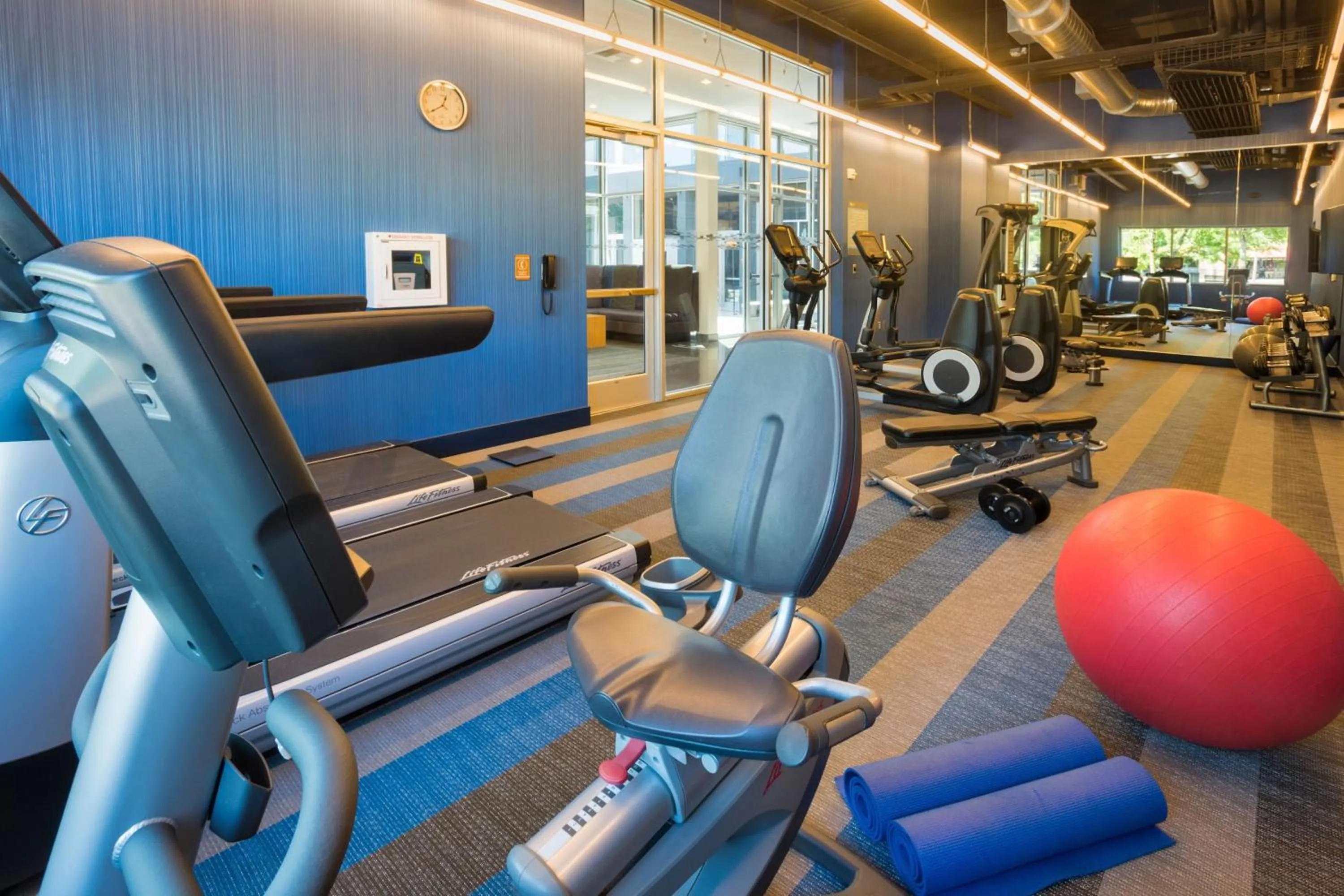 Fitness centre/facilities in Aloft Portland Airport Hotel at Cascade Station