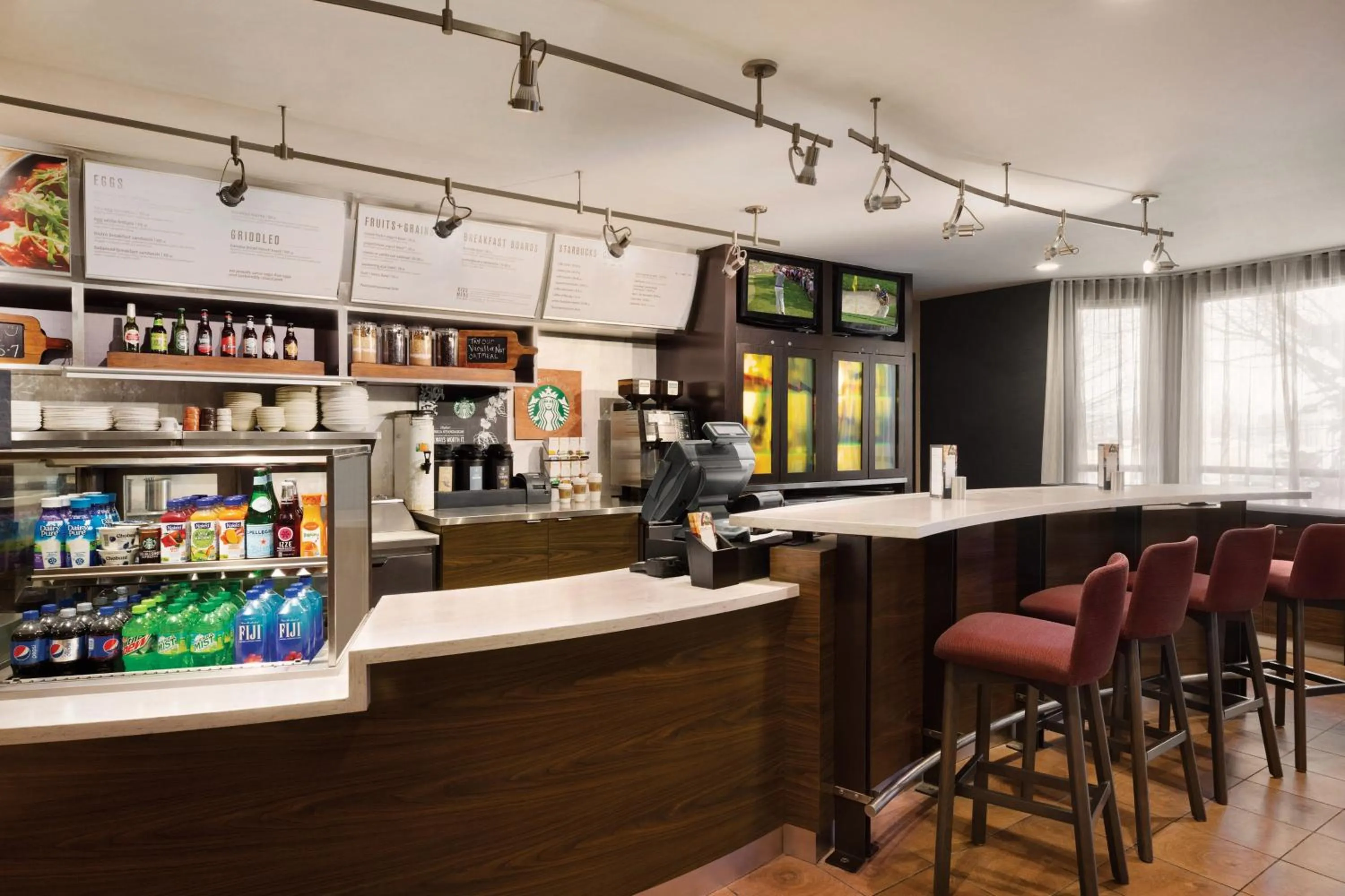 Restaurant/places to eat in Courtyard by Marriott Topeka