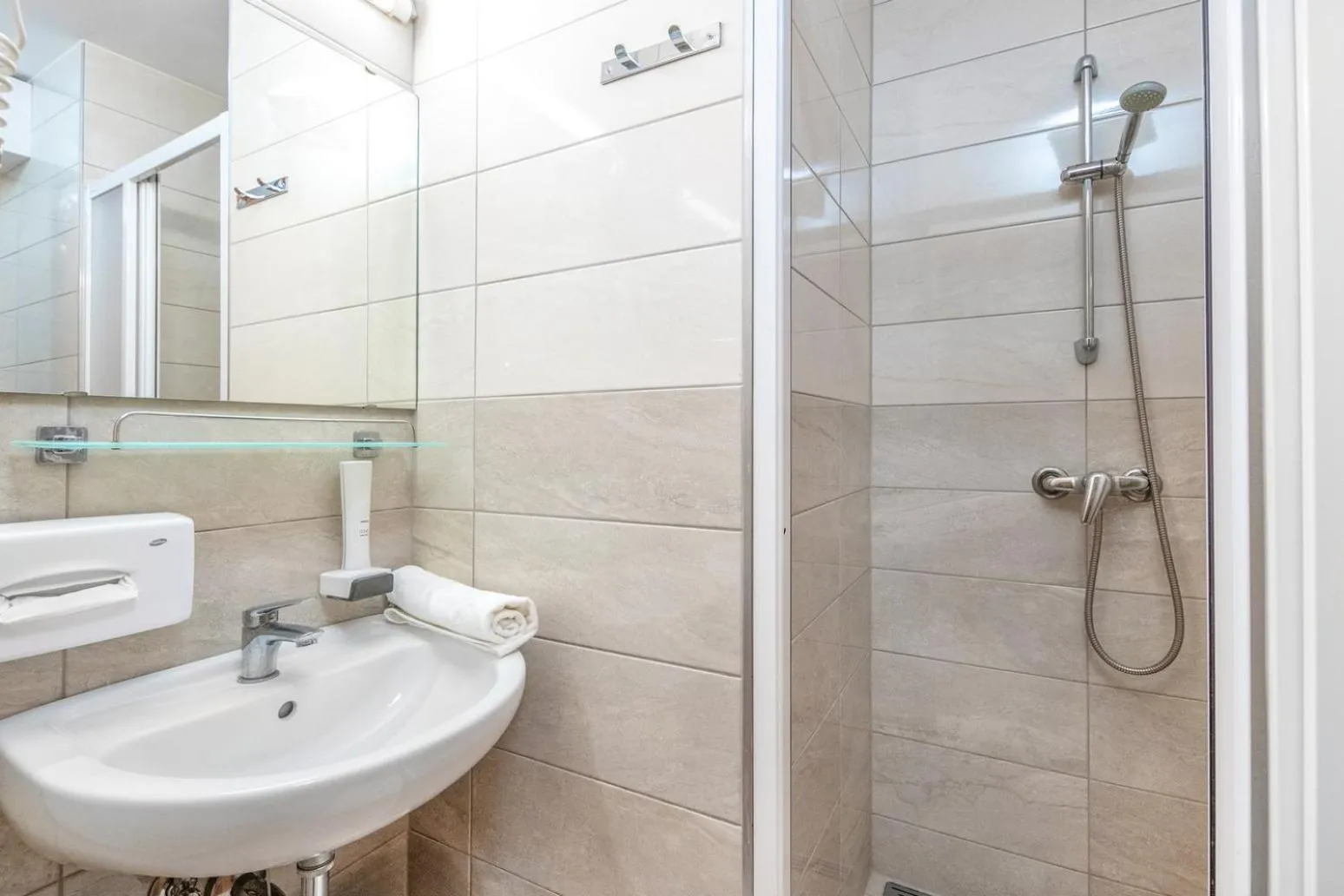 Bathroom in Corvin Hotel Budapest Residence