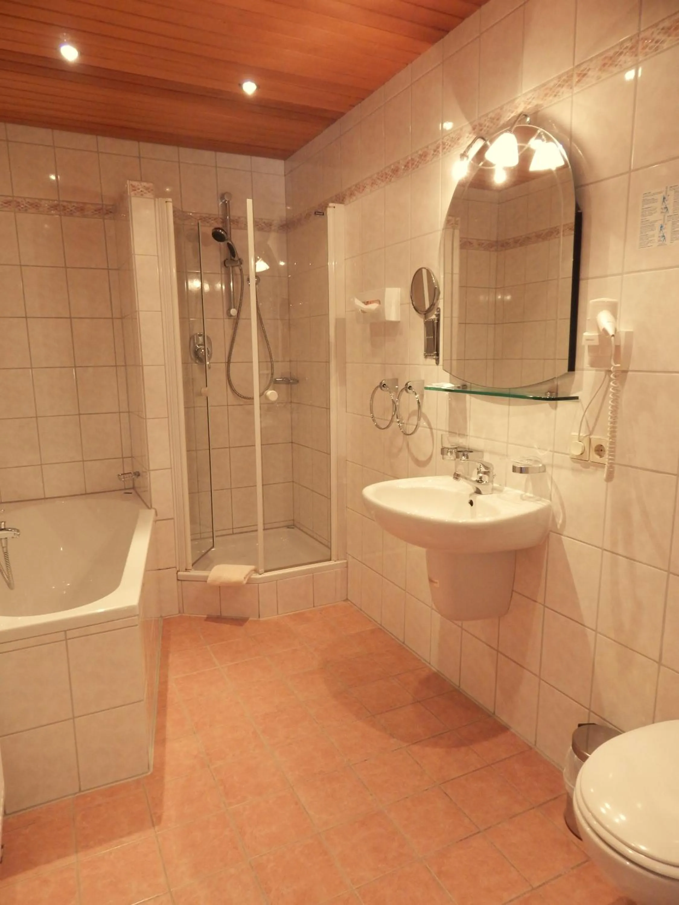 Bathroom in Hotel Königsseer Hof