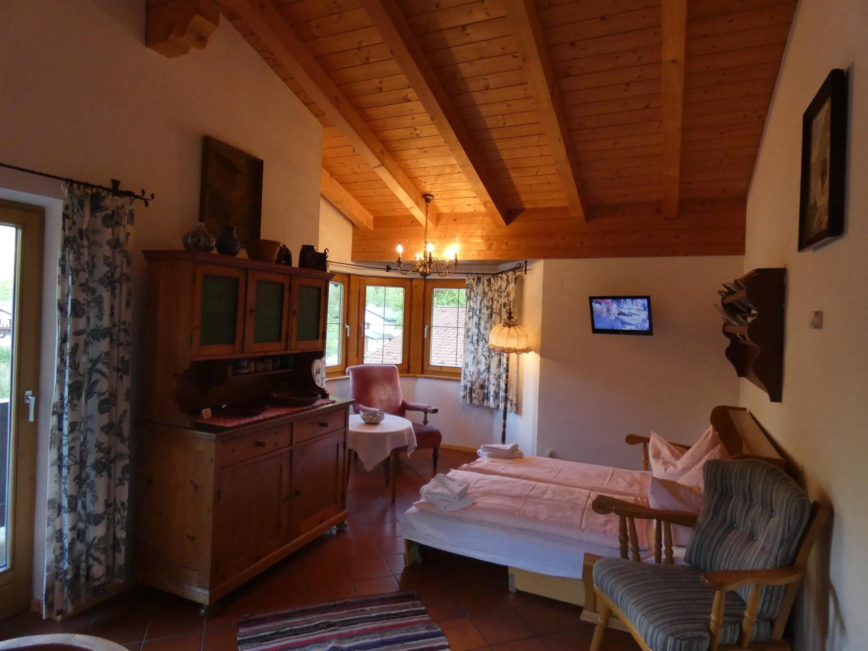 Bed in Hotel Königsseer Hof