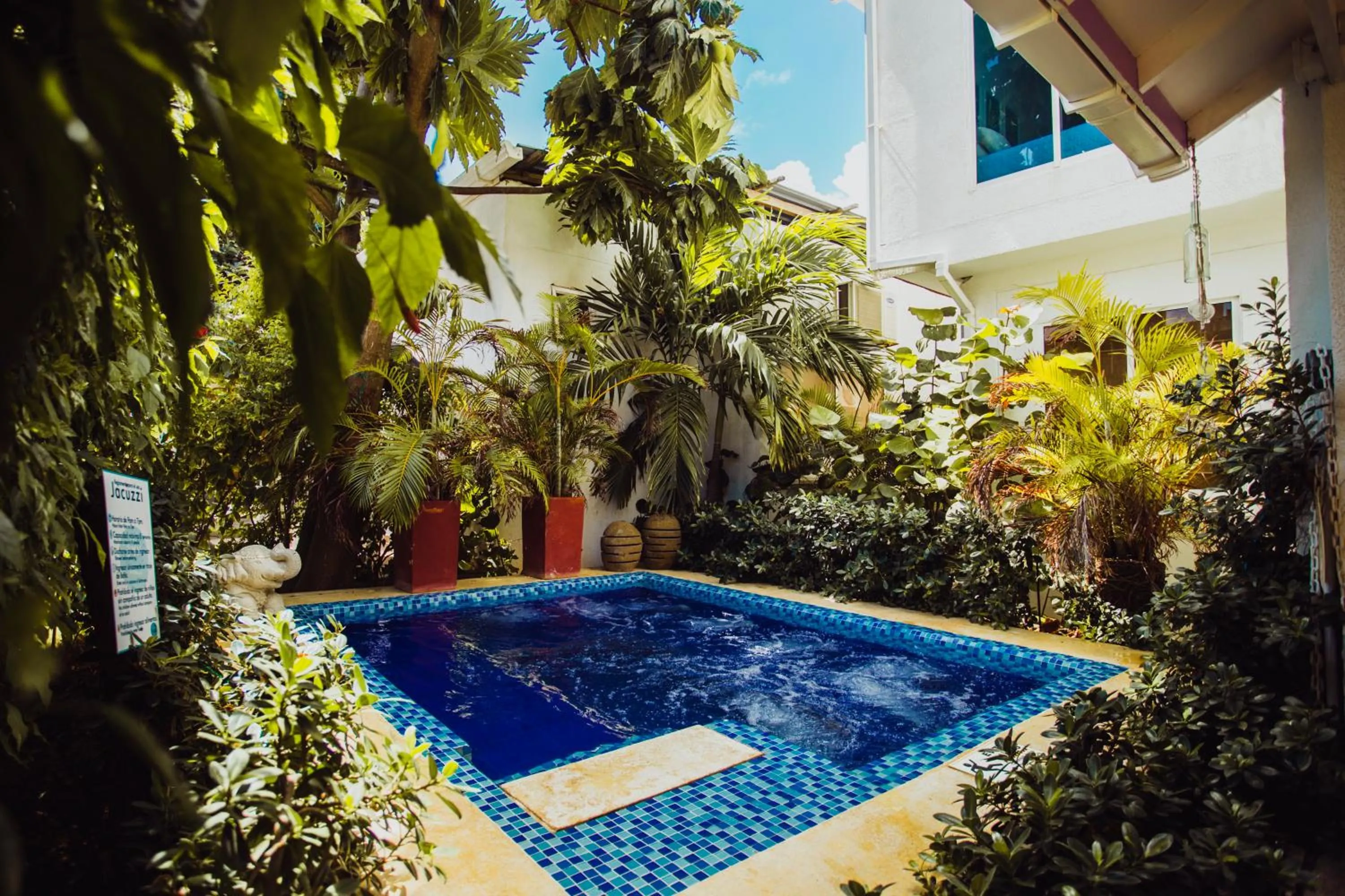 Hot Tub in Summer House Inn San Andres