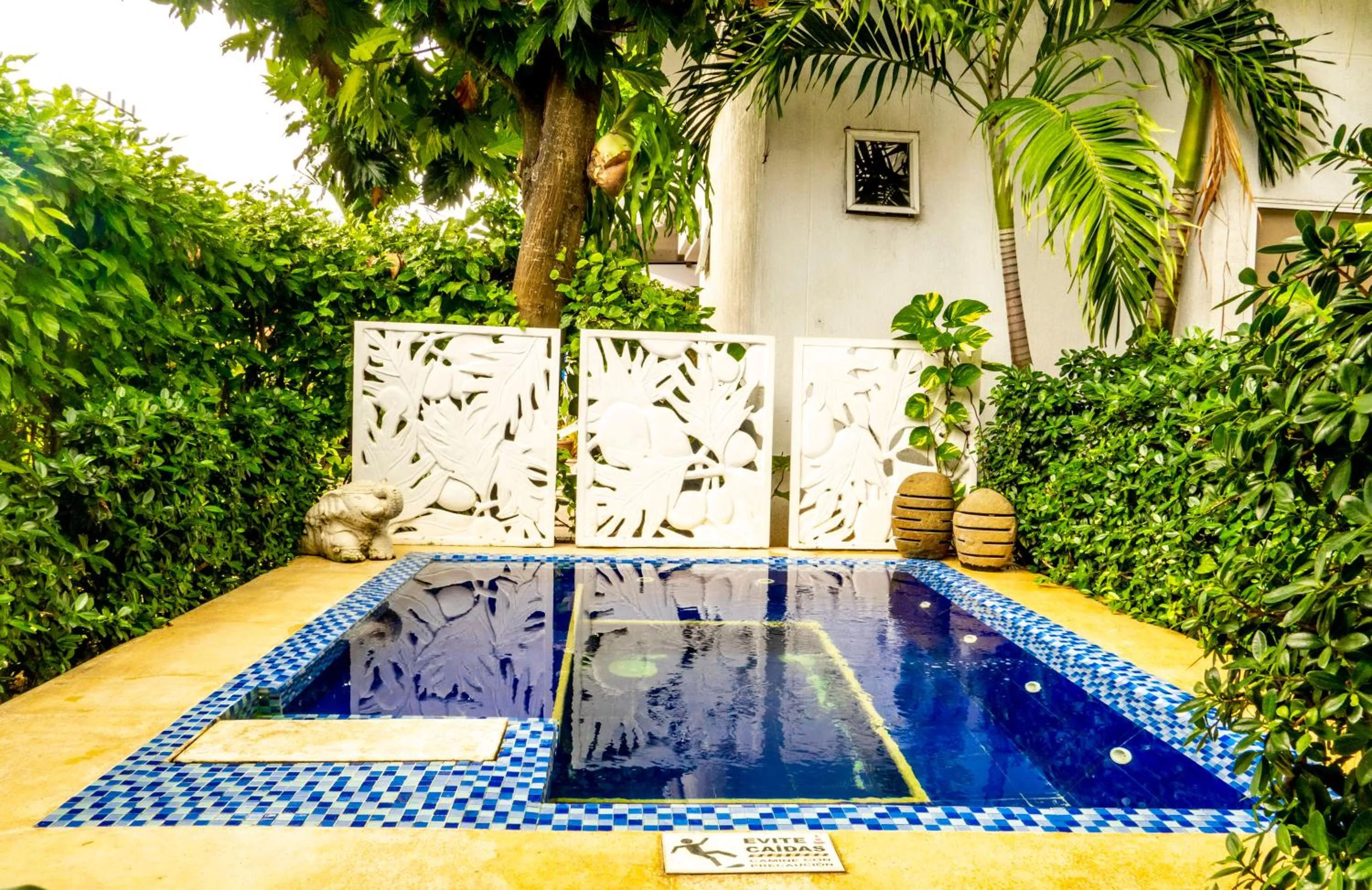 Hot Tub in Summer House Inn San Andres