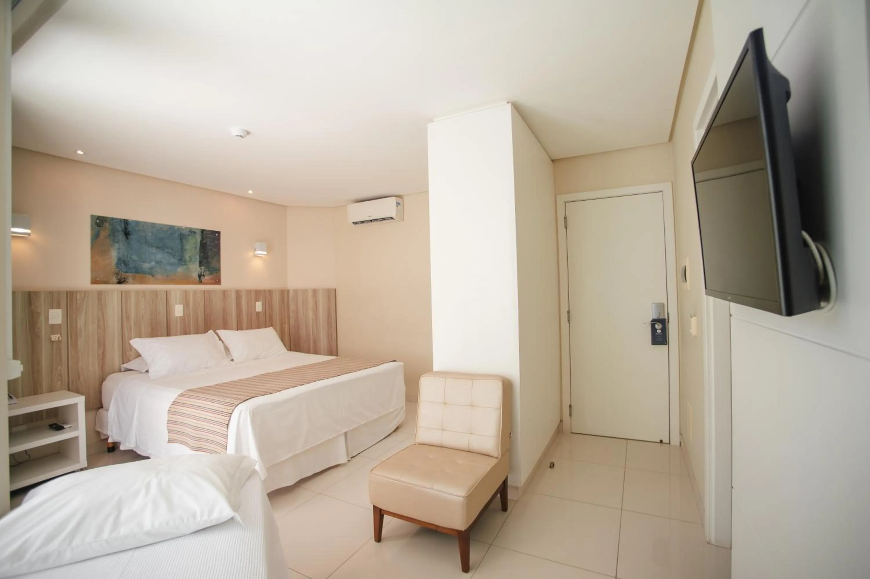 Bed in Slaviero Ingleses Convention