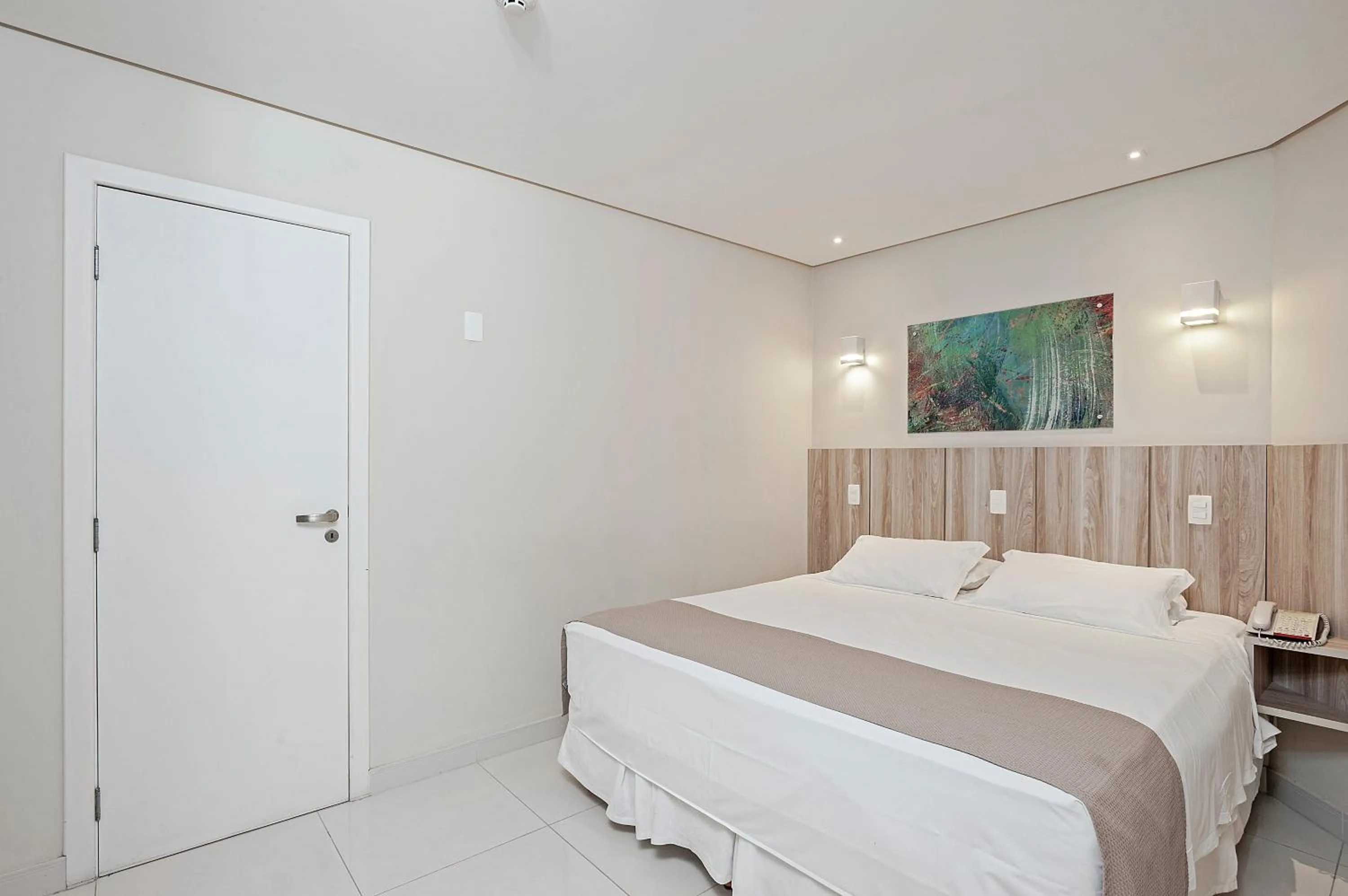 Bed in Slaviero Ingleses Convention