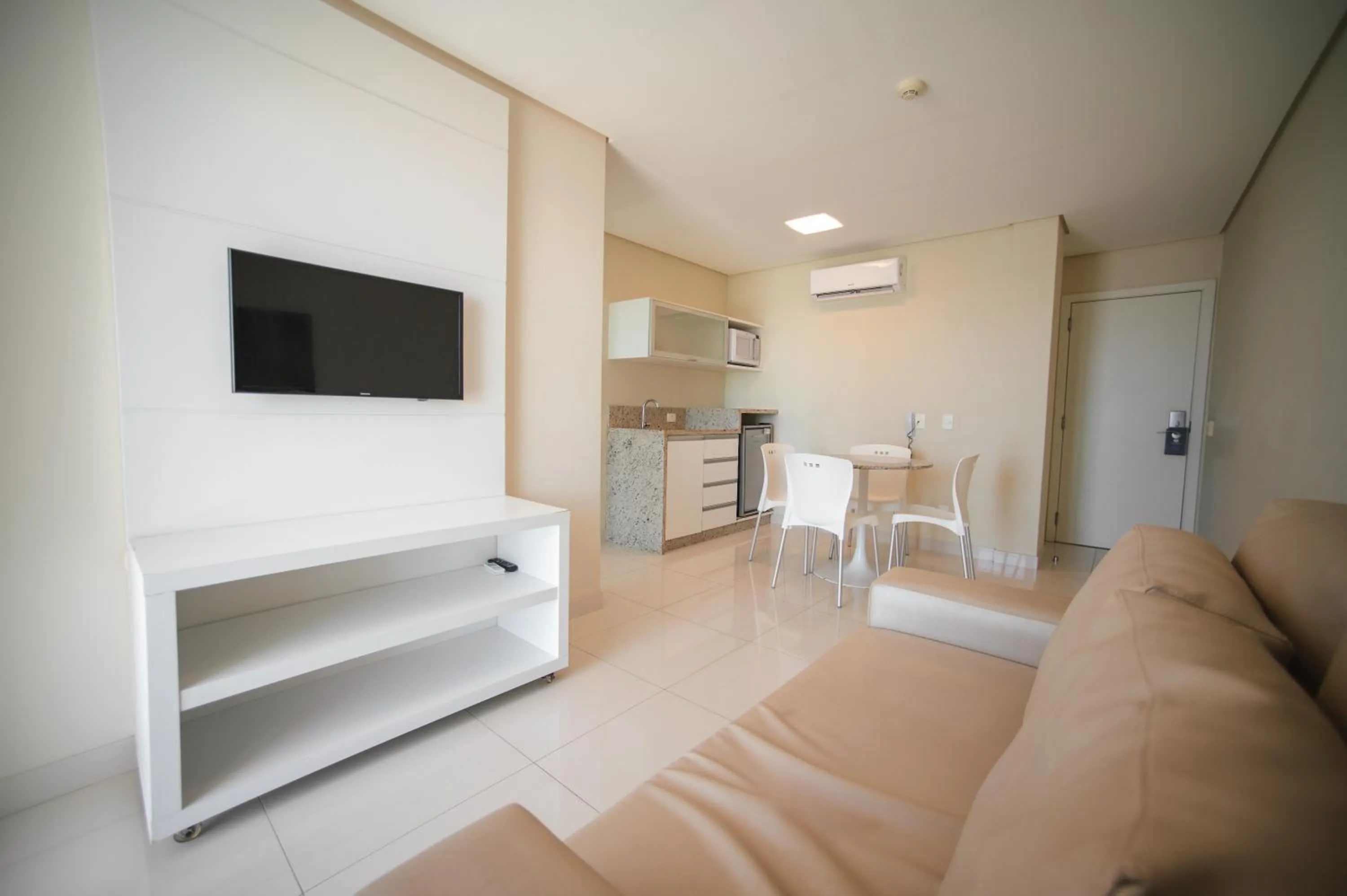 TV and multimedia in Slaviero Ingleses Convention