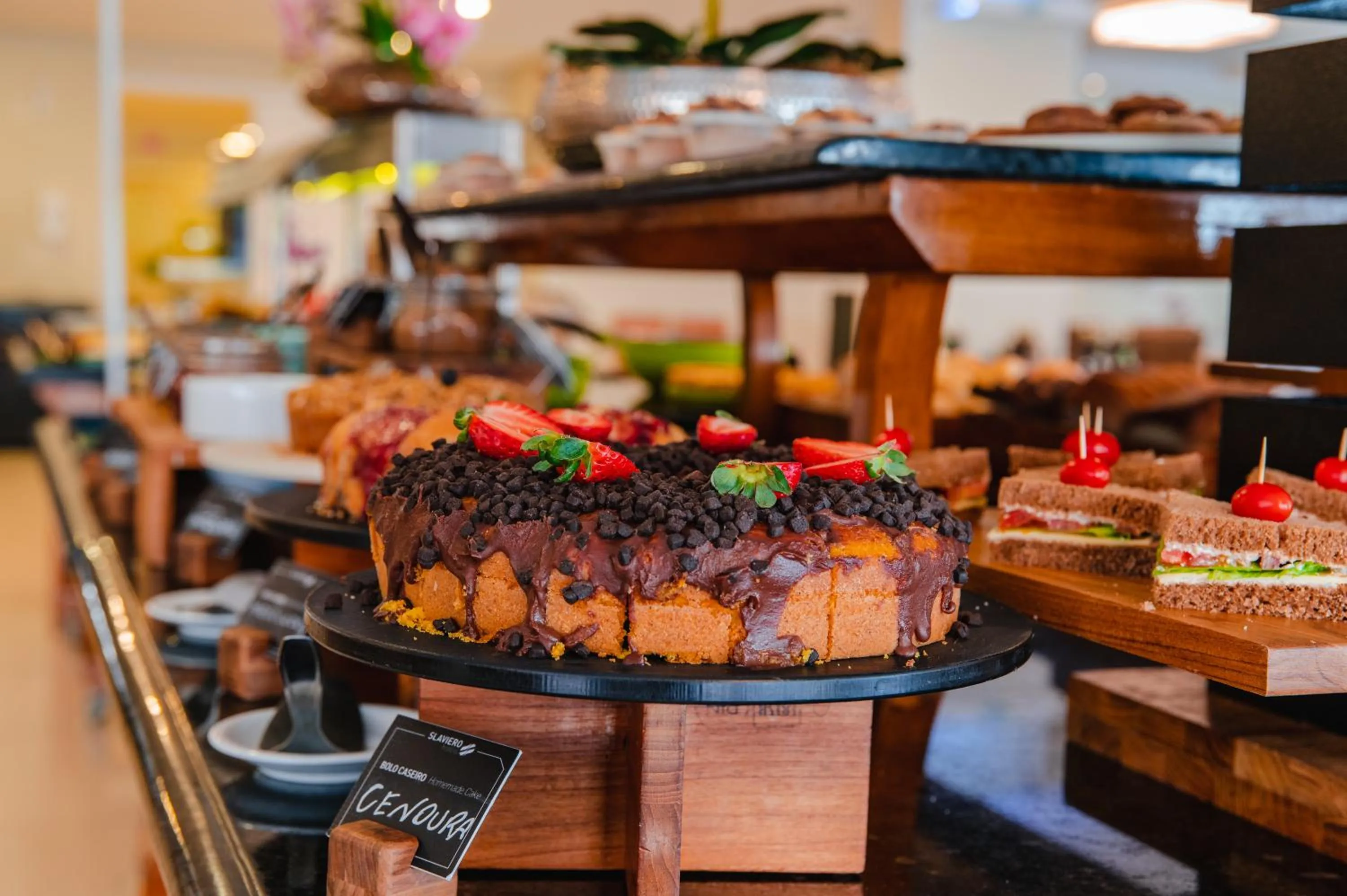 Restaurant/places to eat in Slaviero Ingleses Convention