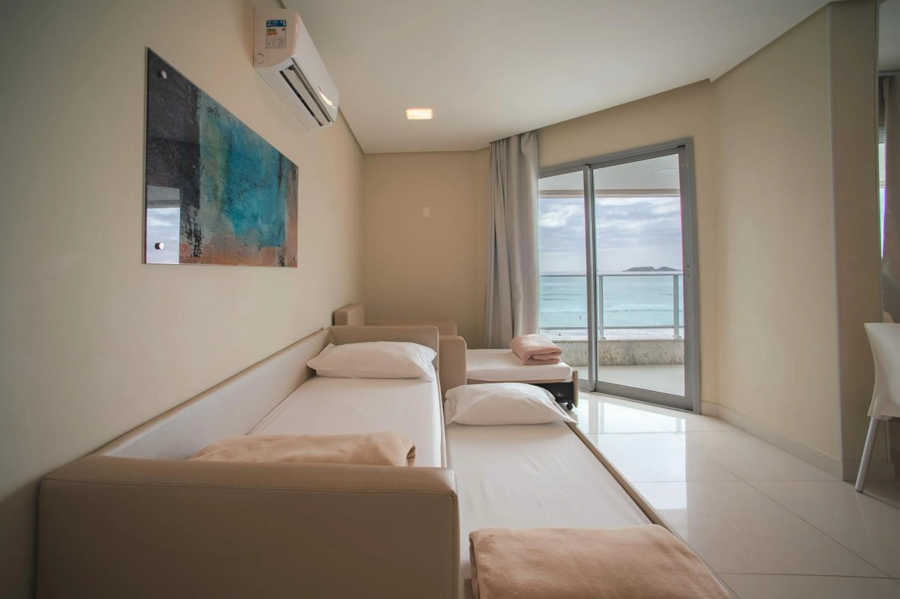 Bed in Slaviero Ingleses Convention