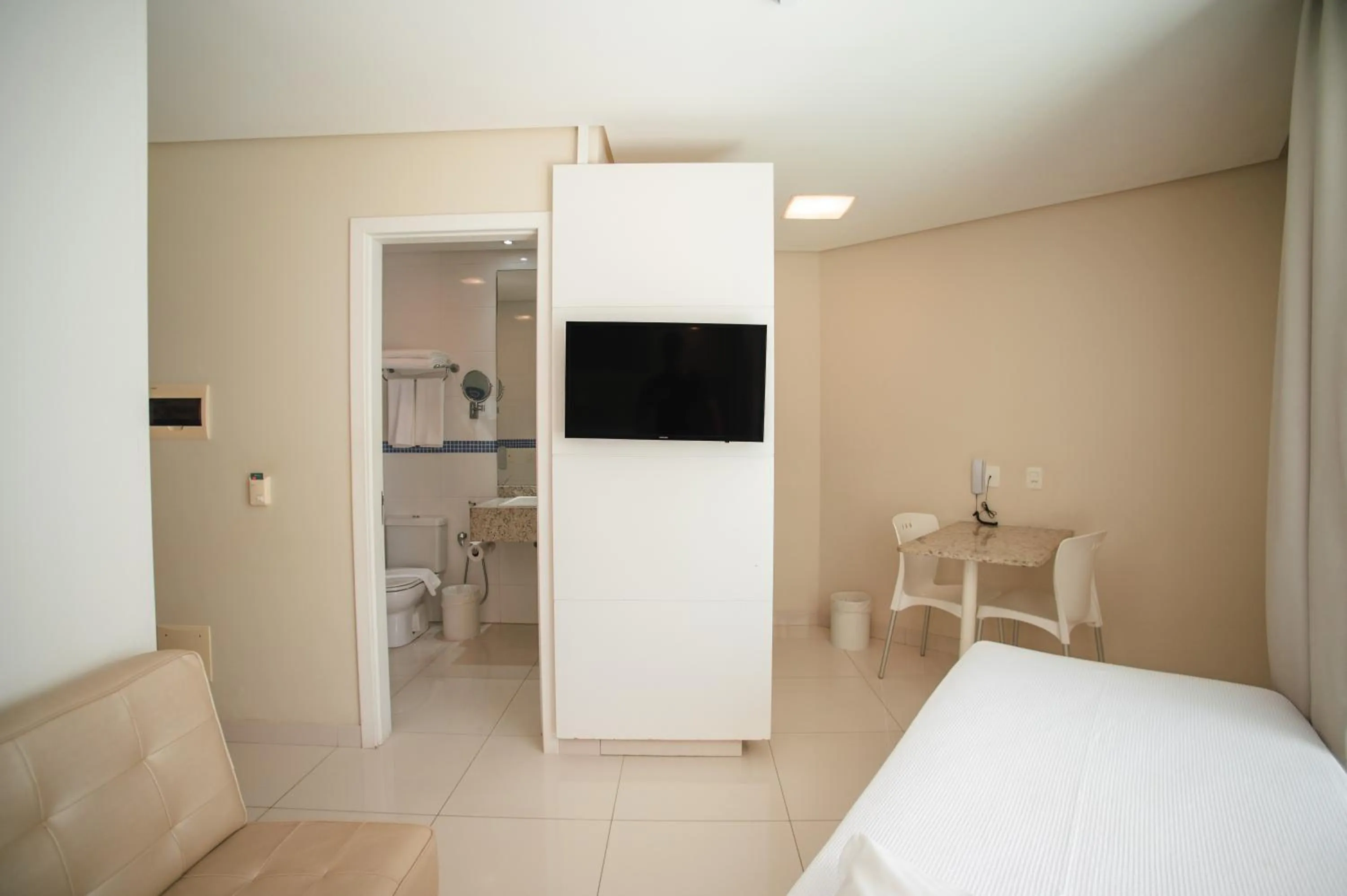 Bed in Slaviero Ingleses Convention