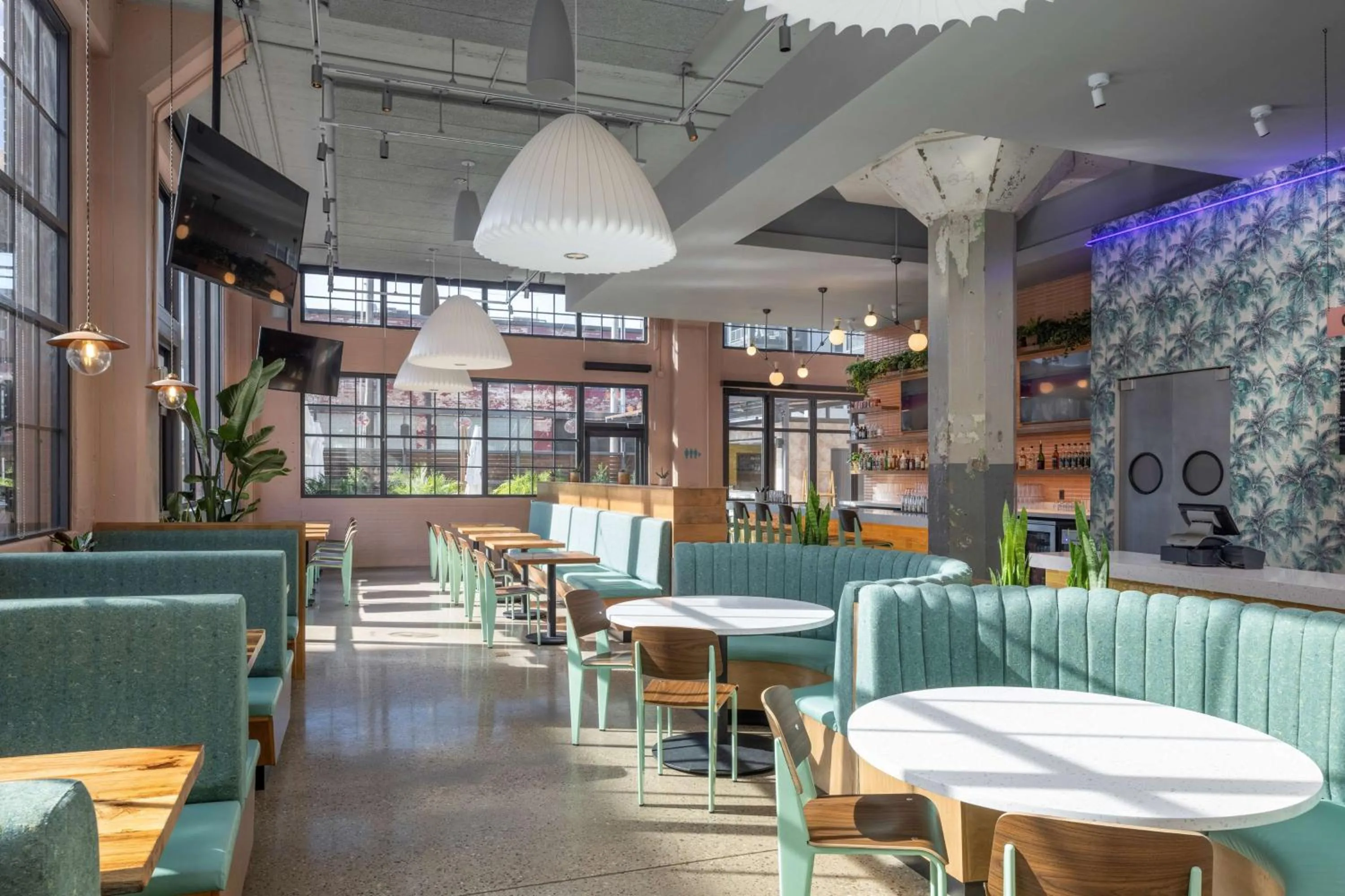 Lounge or bar in Fordson Hotel, in the Unbound Collection by Hyatt