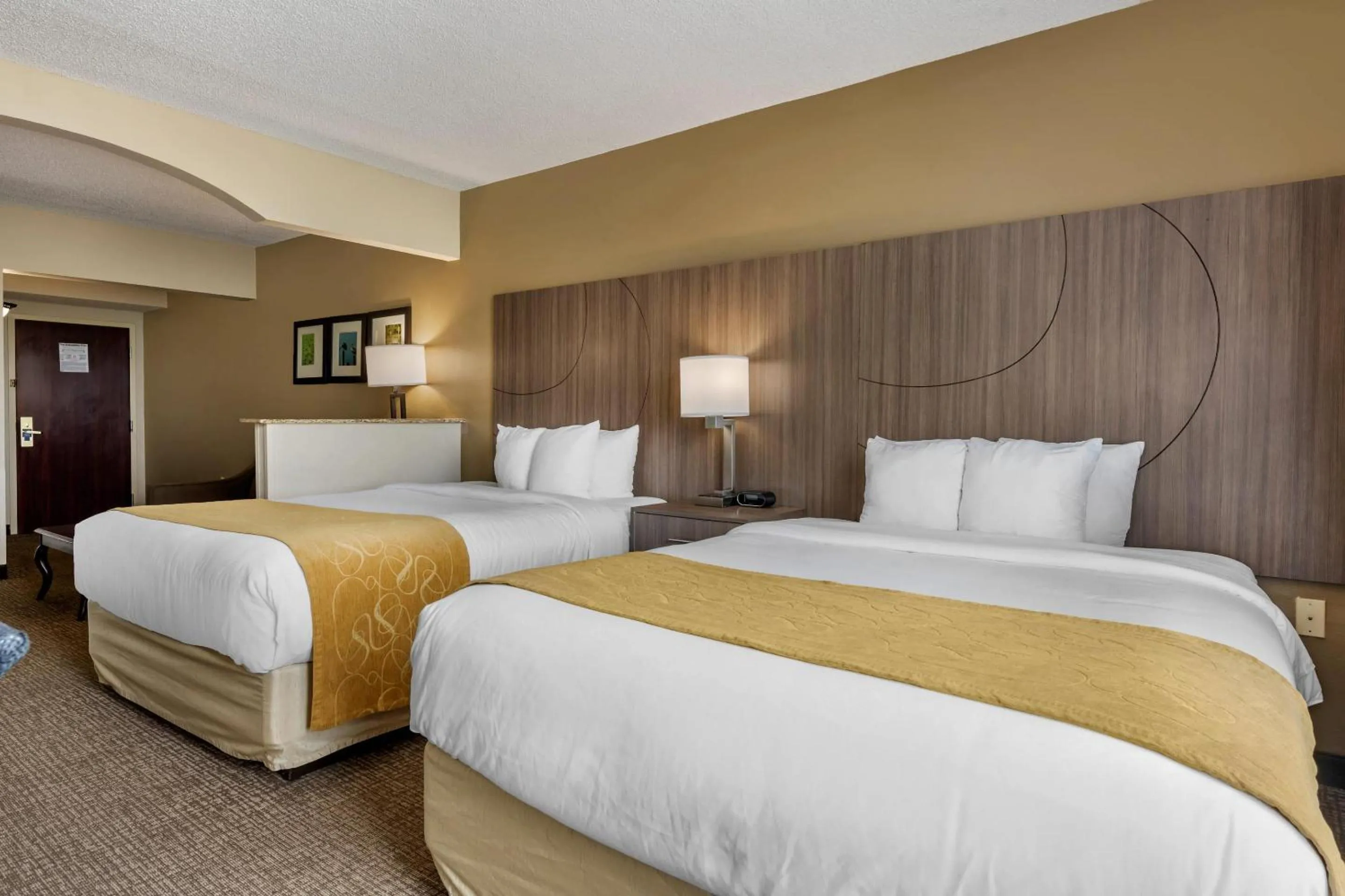 Bedroom, Bed in Comfort Suites Sawgrass