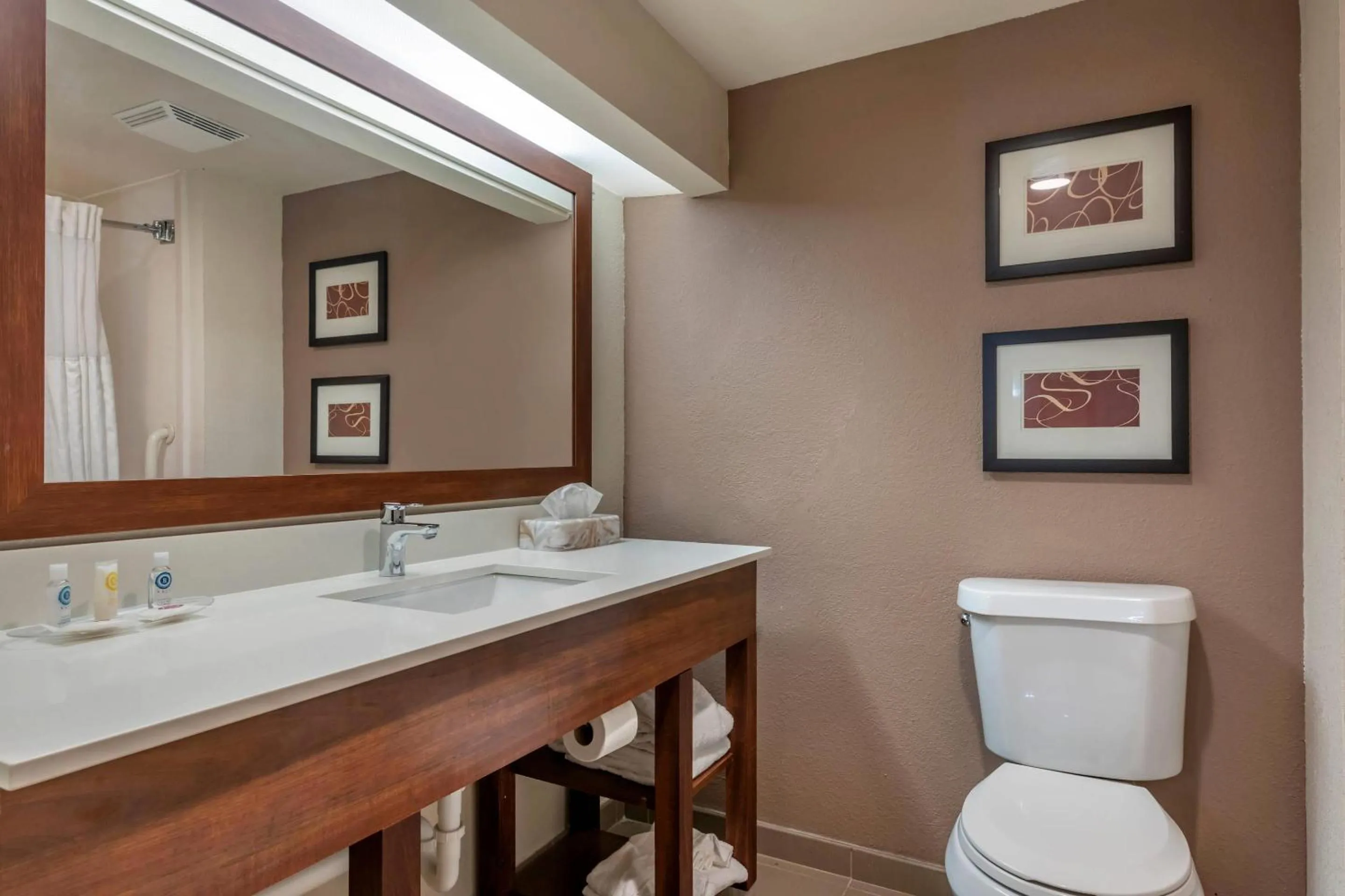 Bedroom in Comfort Suites Sawgrass