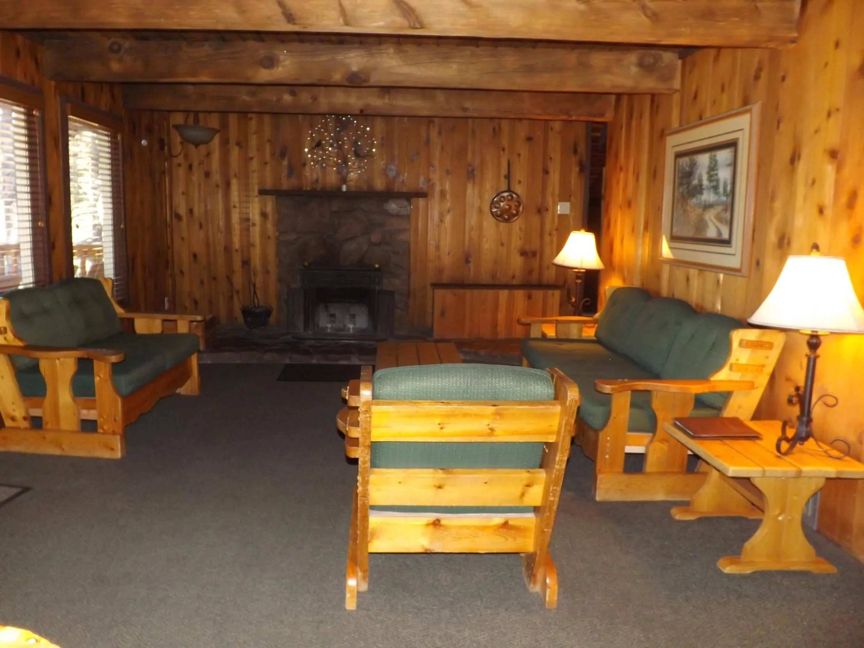 Arizona Mountain Inn & Cabins