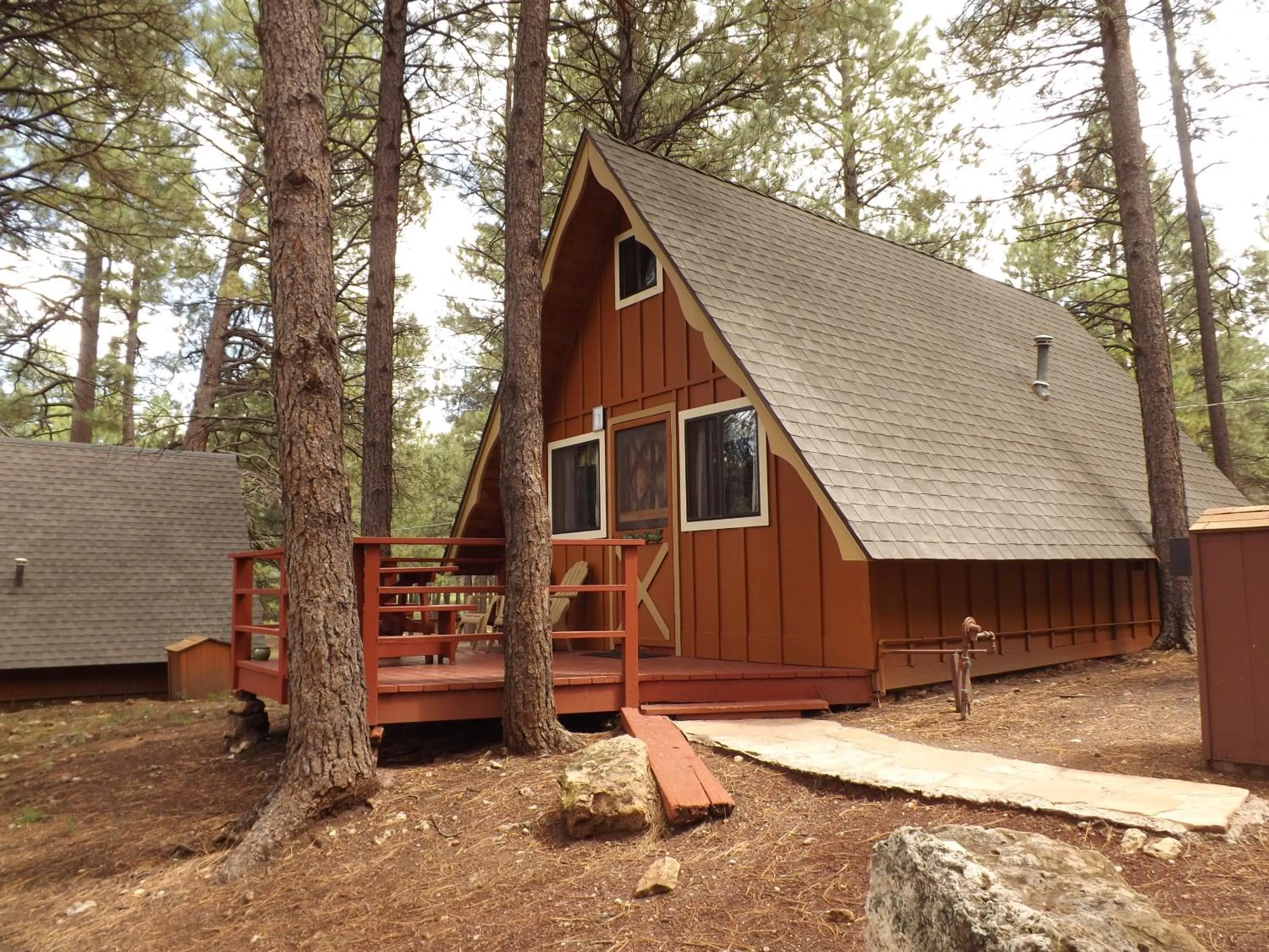 Arizona Mountain Inn & Cabins