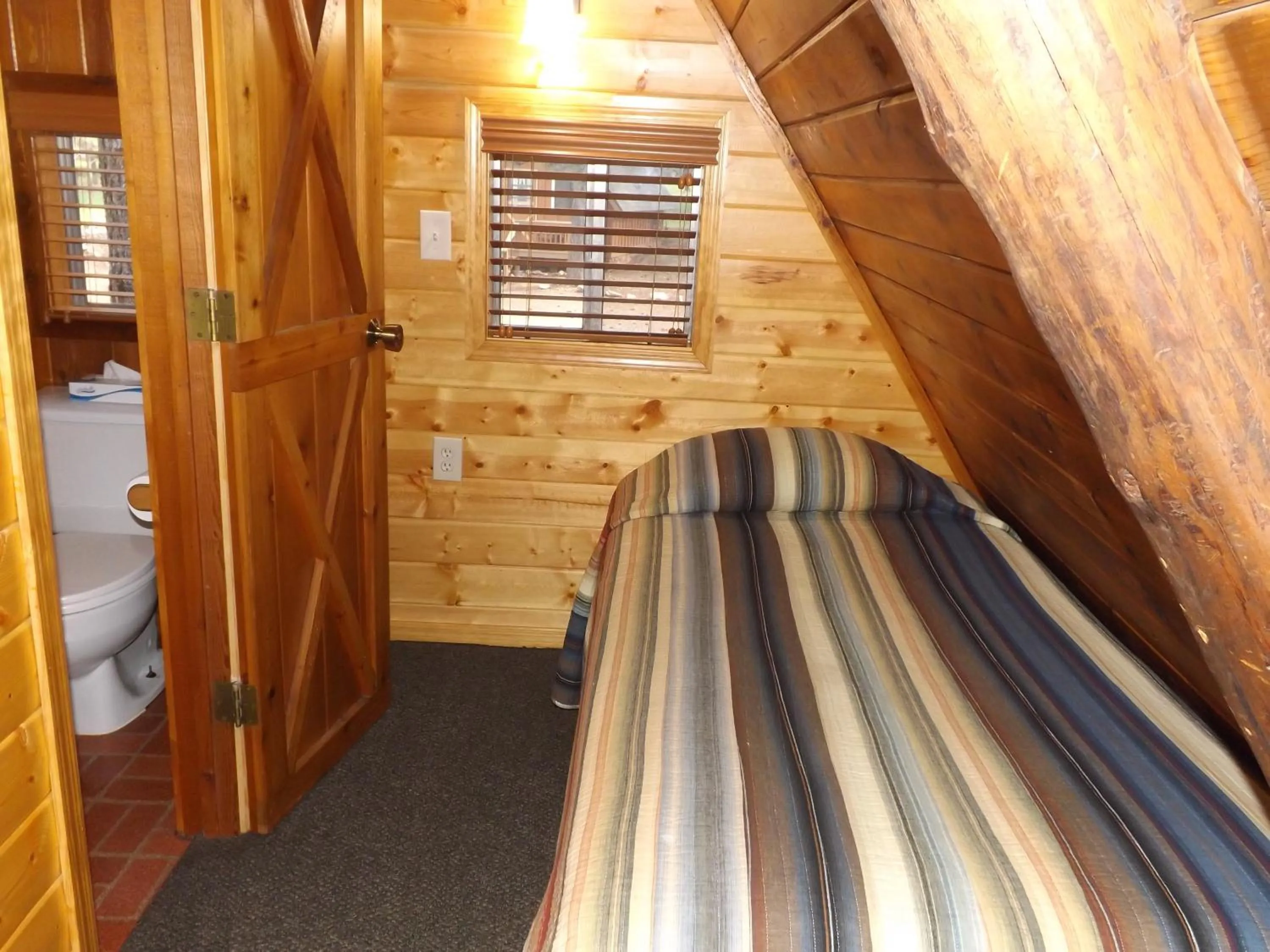 Arizona Mountain Inn & Cabins