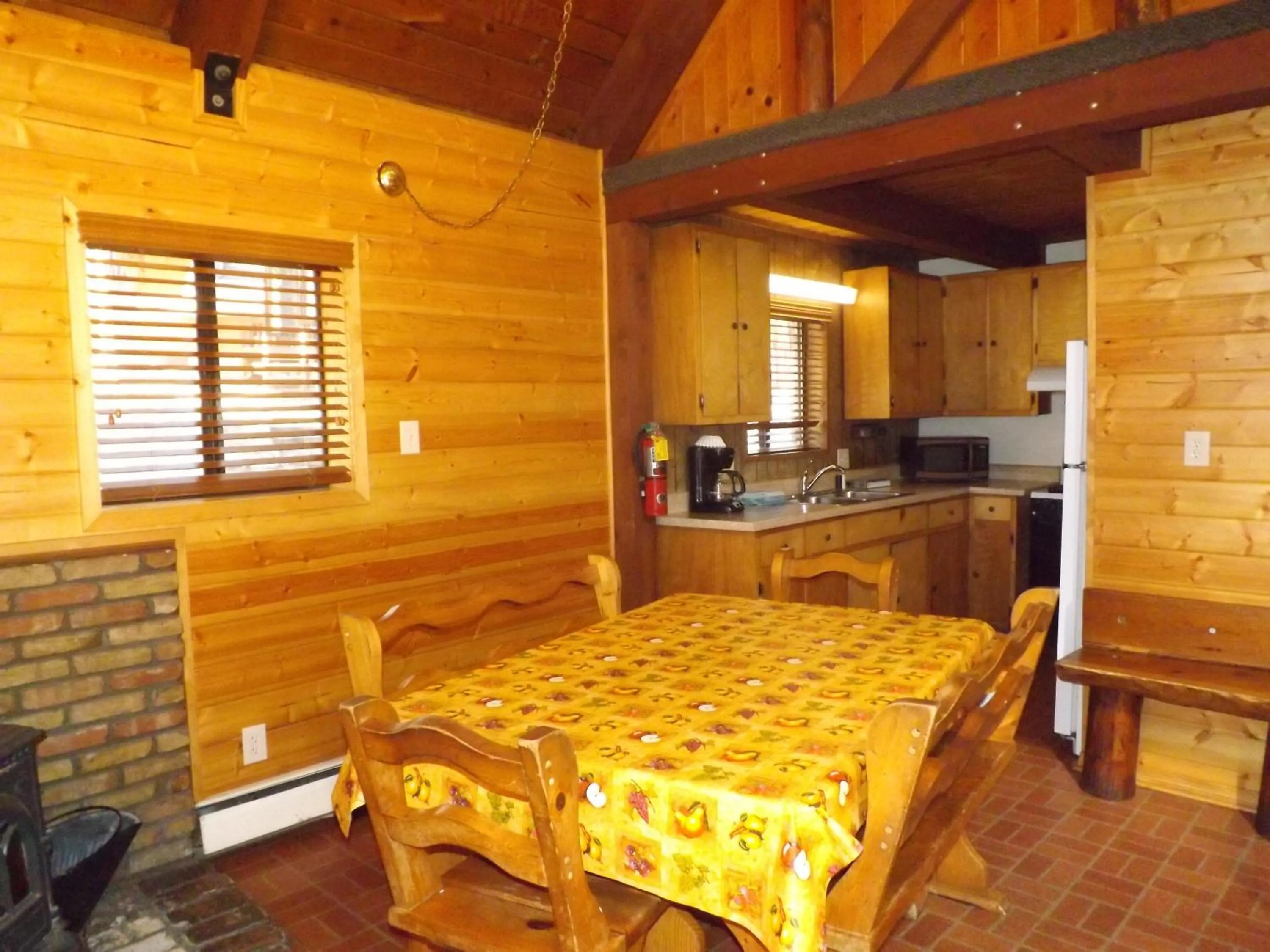 Arizona Mountain Inn & Cabins