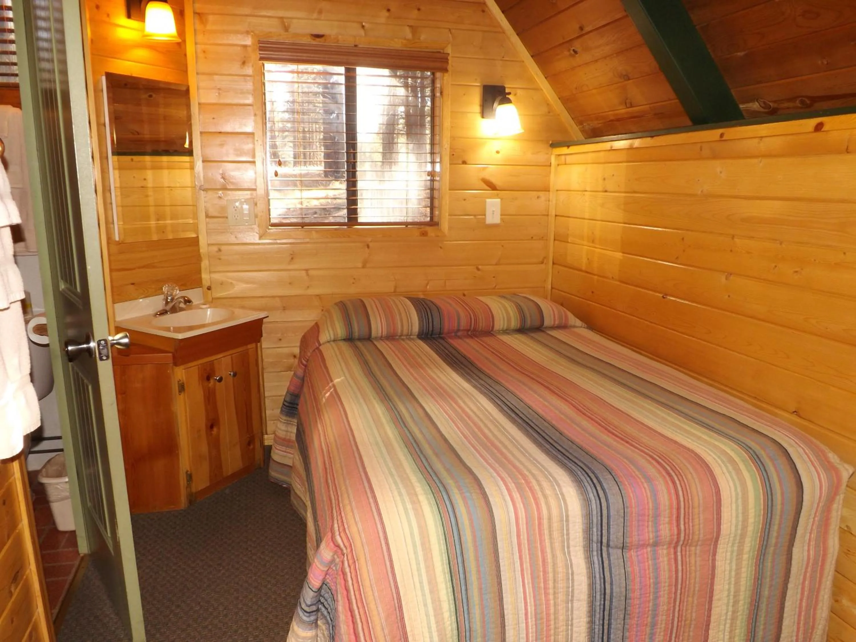 Arizona Mountain Inn & Cabins