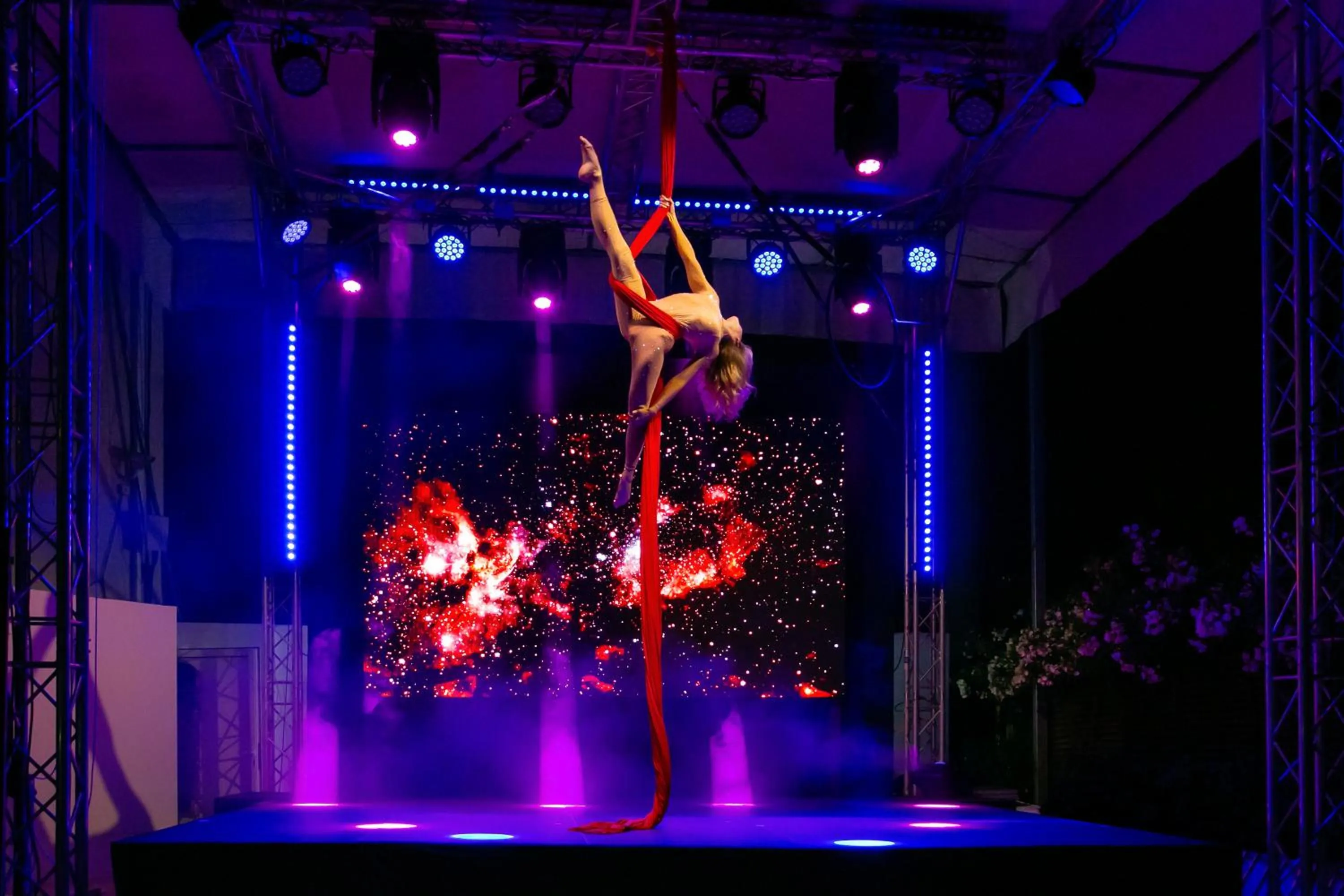 Evening entertainment in Azia Resort & Spa