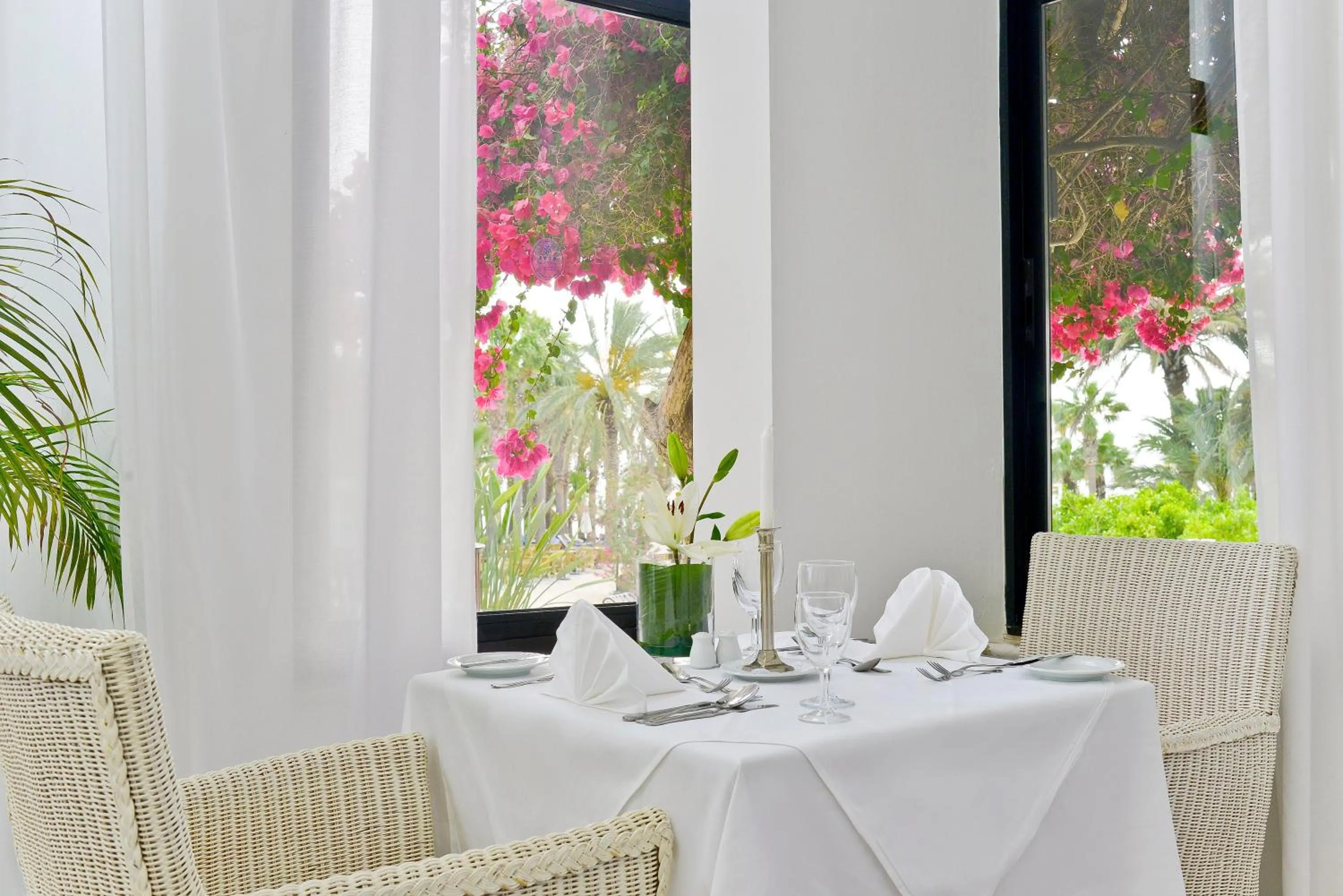 Restaurant/places to eat in Azia Resort & Spa