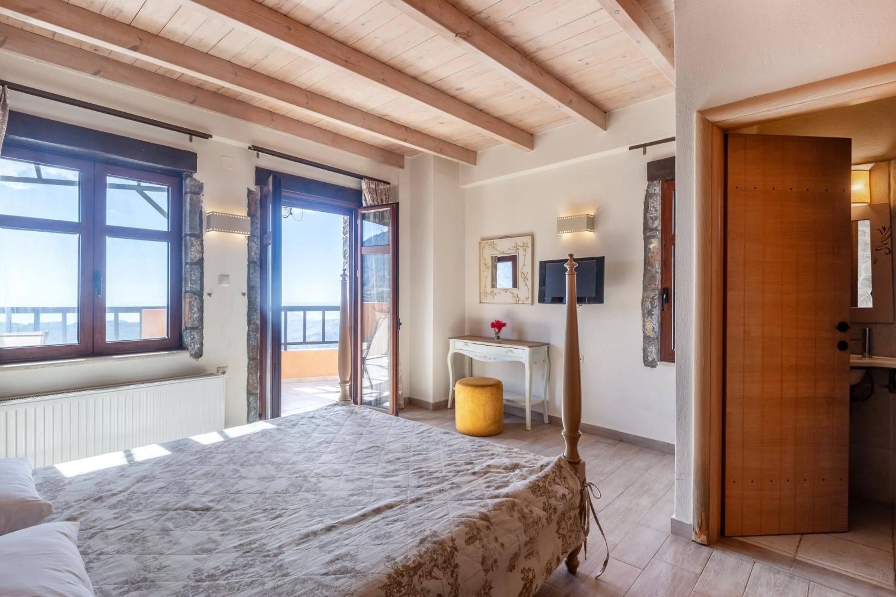 Bathroom, Bed in Mala Villa