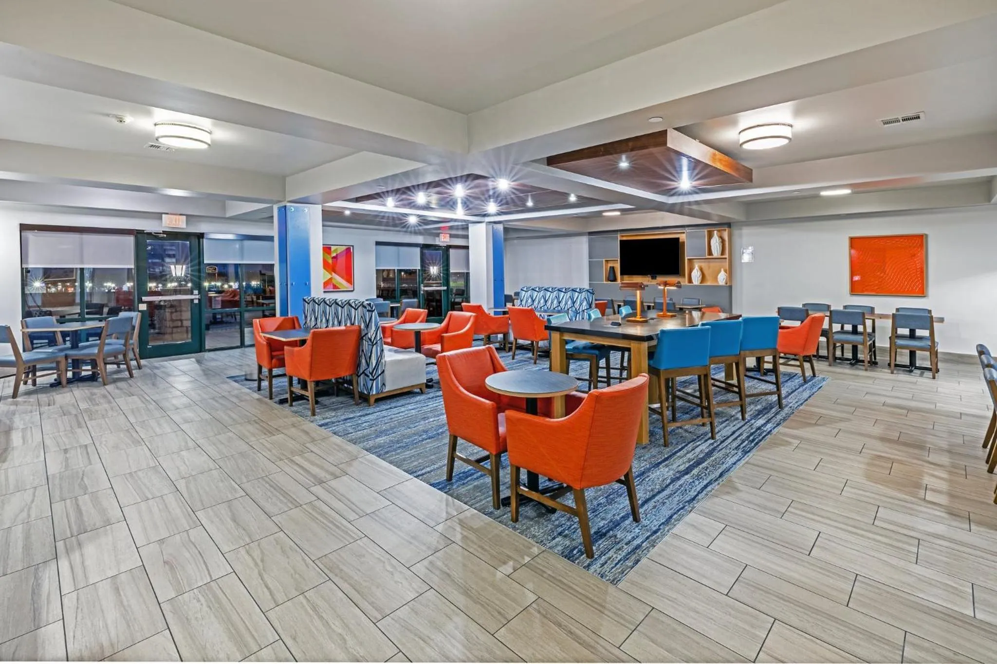 Breakfast in Holiday Inn Express & Suites Tulsa S Broken Arrow Hwy 51 by IHG