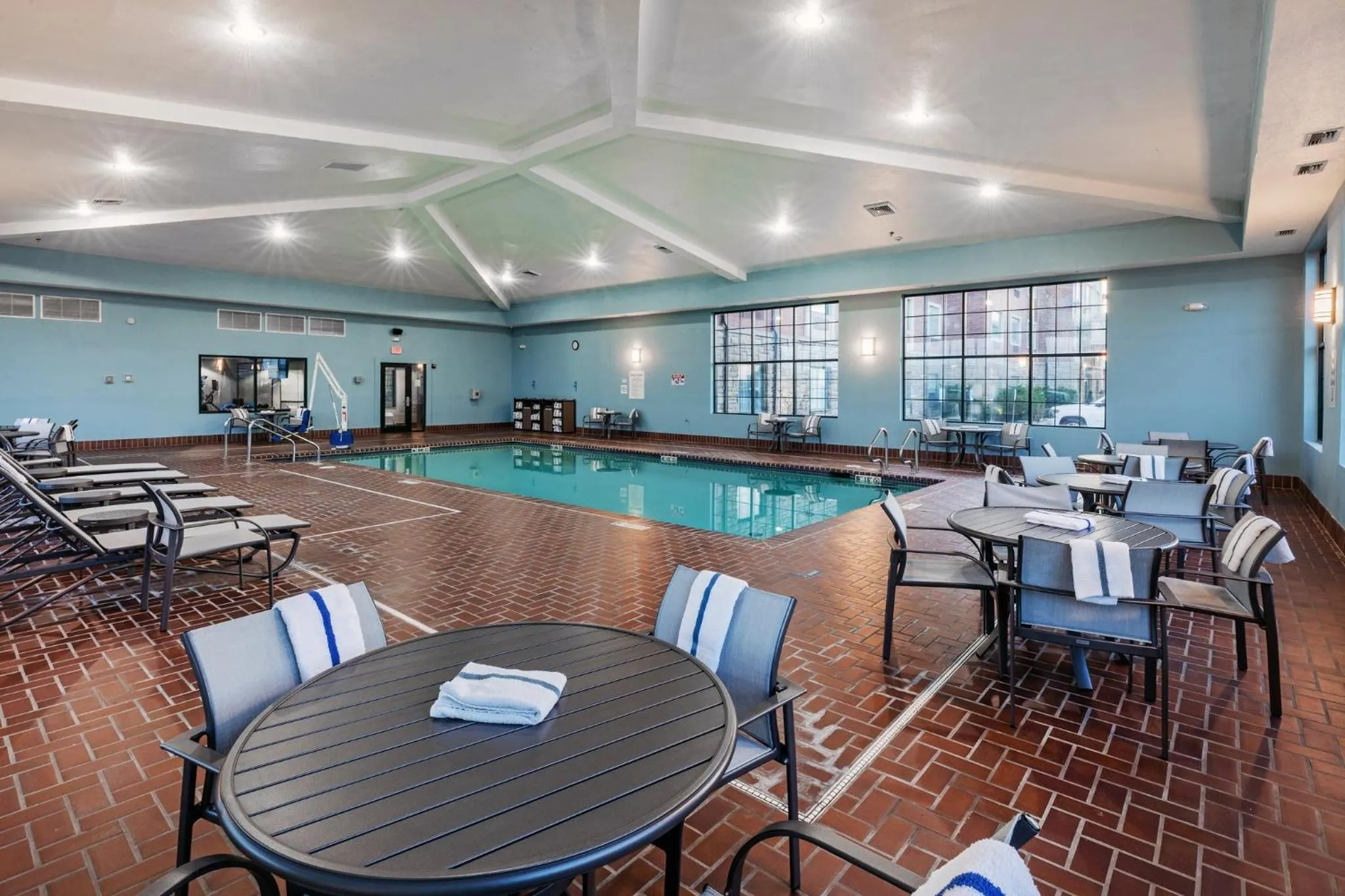 Swimming pool in Holiday Inn Express & Suites Tulsa S Broken Arrow Hwy 51 by IHG