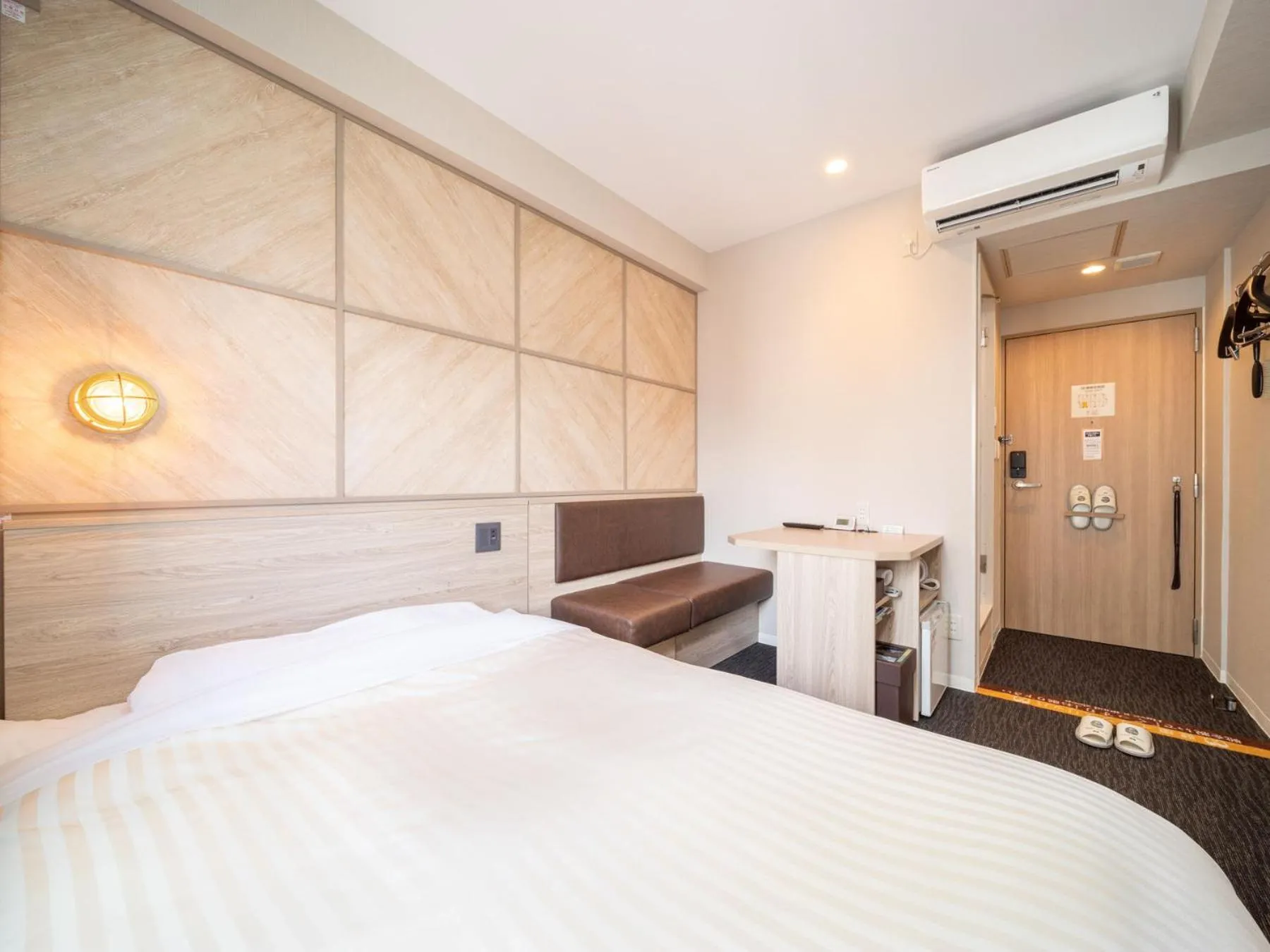 Photo of the whole room, Bed in SUPERHOTEL Matsumoto Oshiroguchi