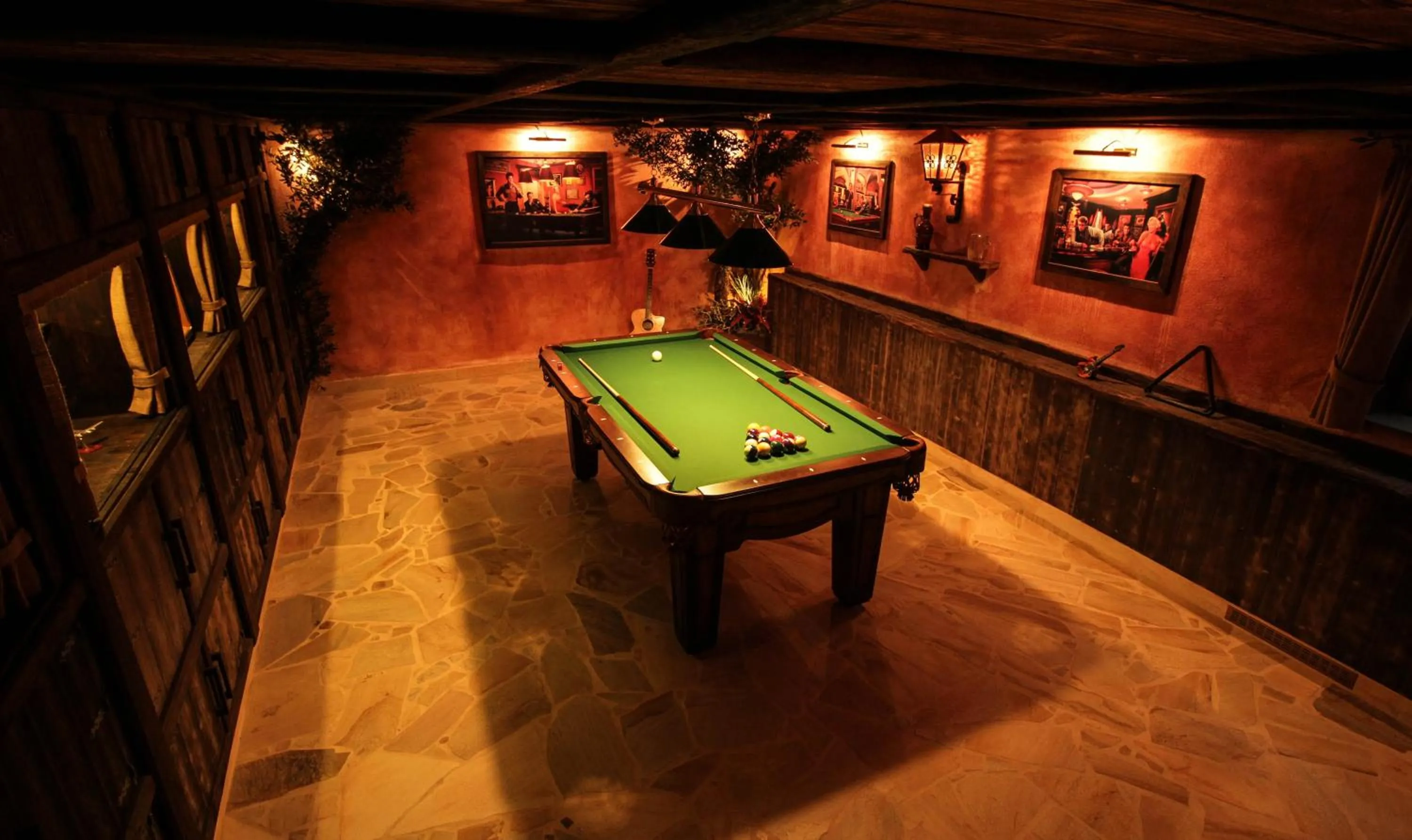 Billiard in Hotel Zum Fliegerwirt