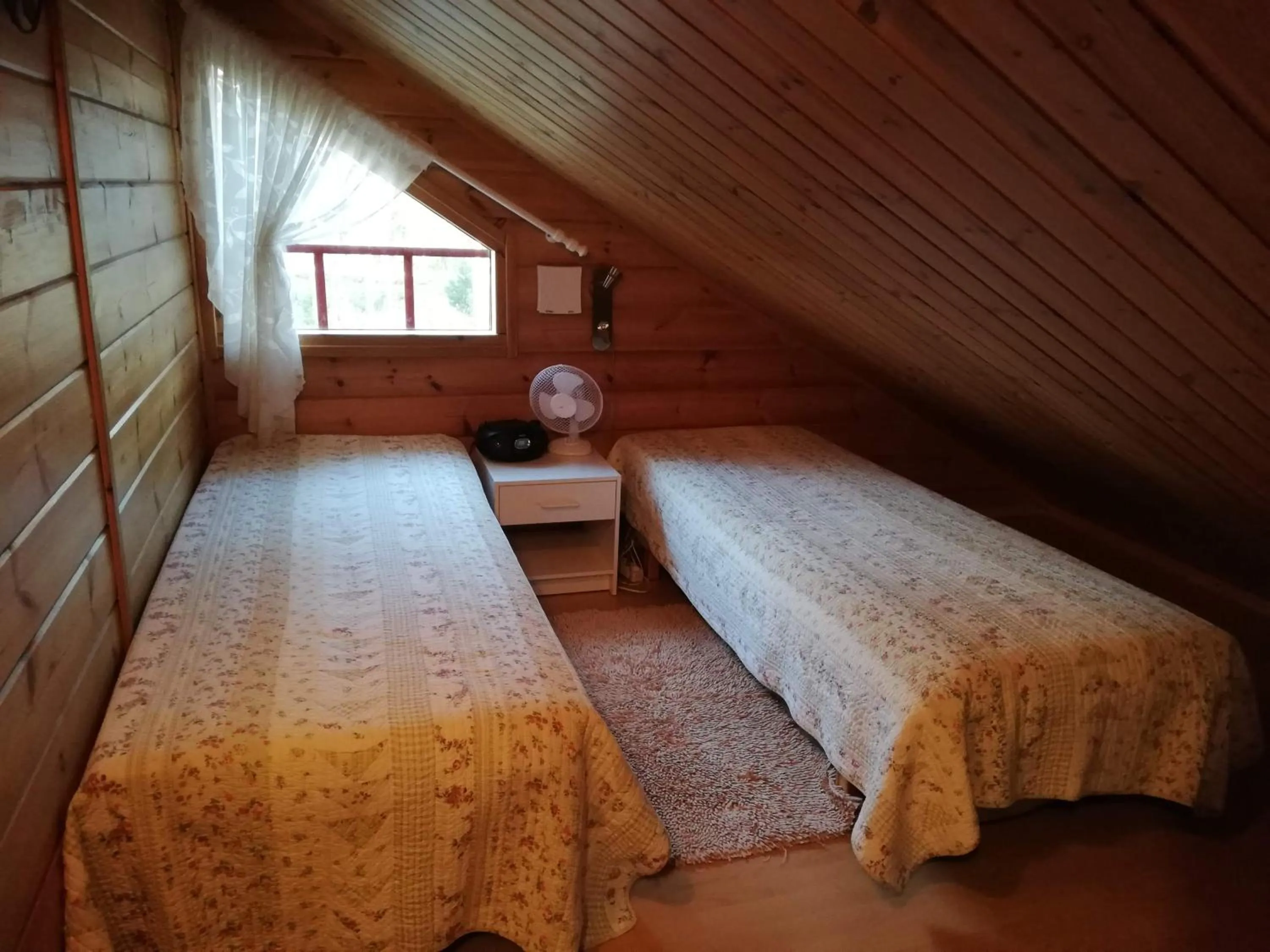 Bed in Paljakka Mökit