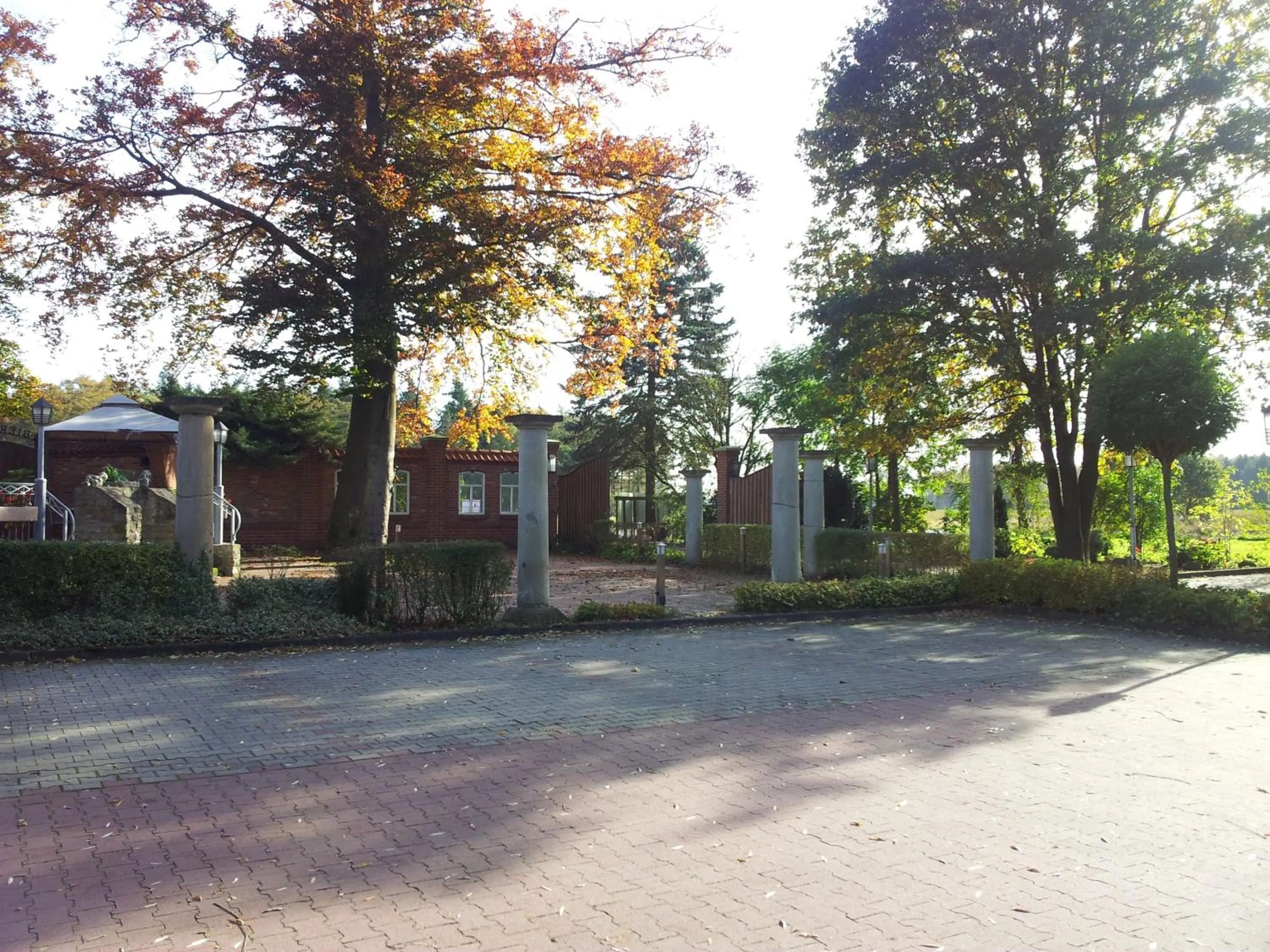 Facade/entrance in Hotel Restaurant Am Pfauenhof
