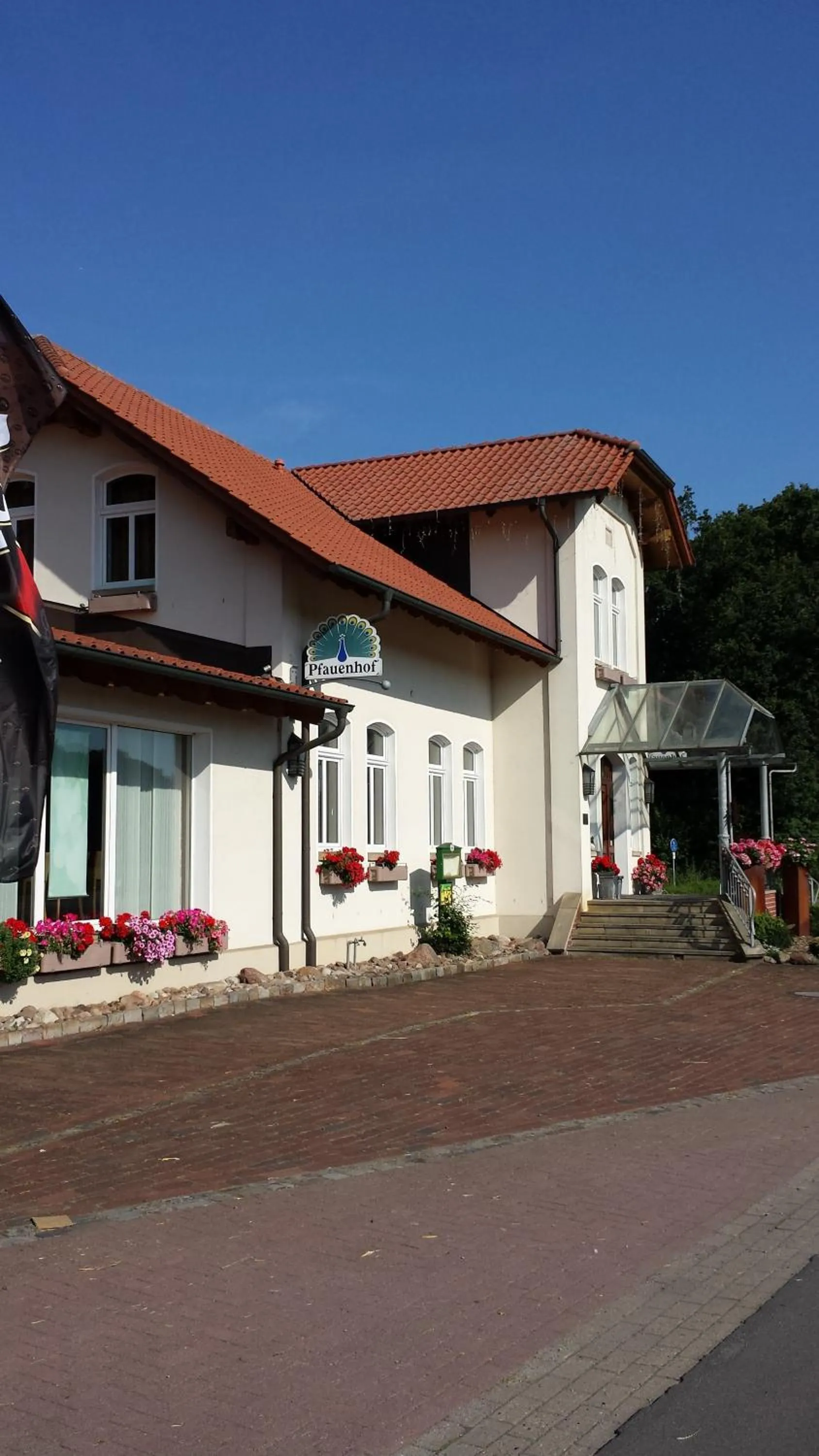 Facade/entrance in Hotel Restaurant Am Pfauenhof