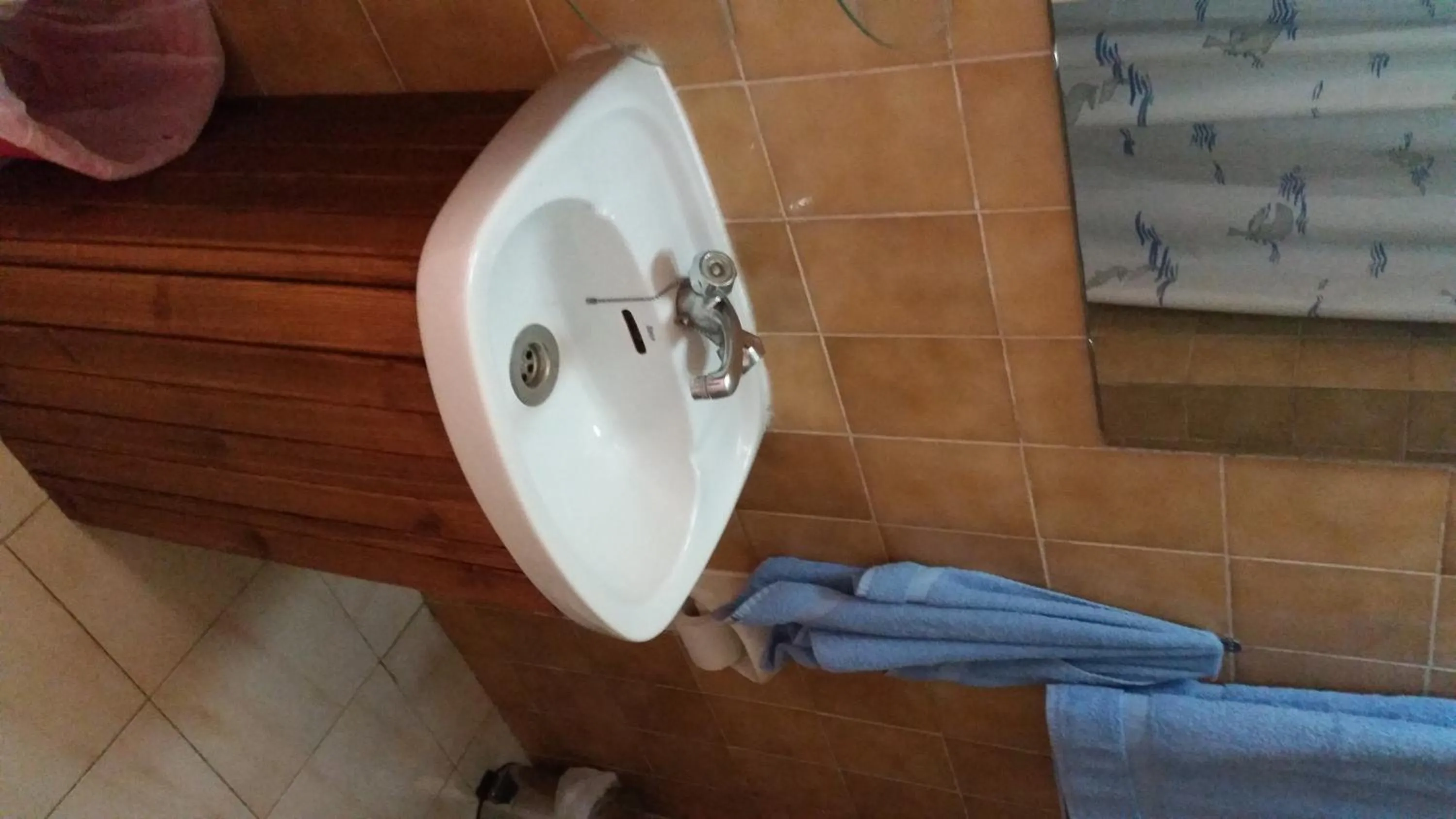 Bathroom in Sylva Hotel