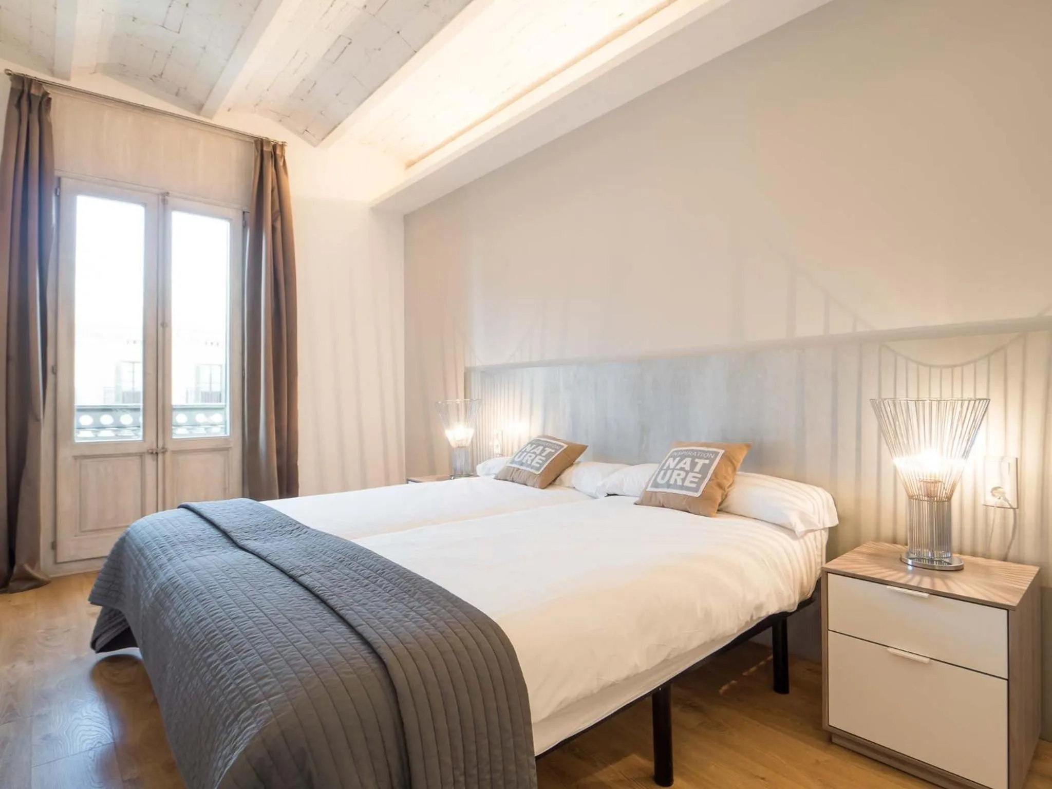 Bed in Rent Top Apartments Rambla Catalunya