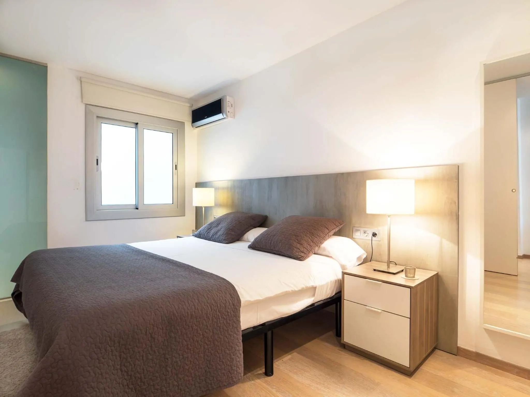 Bed in Rent Top Apartments Rambla Catalunya