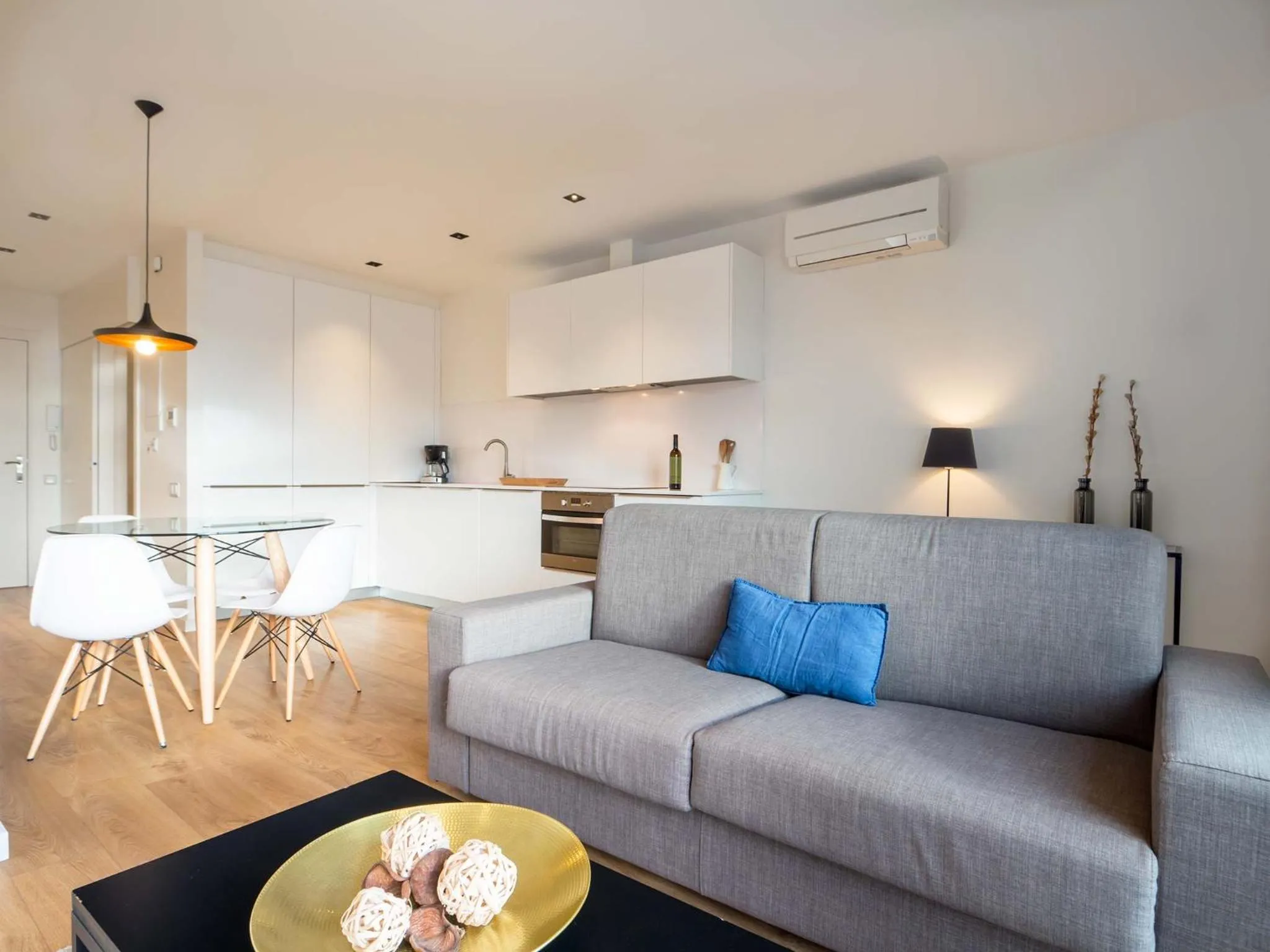 Kitchen or kitchenette in Rent Top Apartments Rambla Catalunya