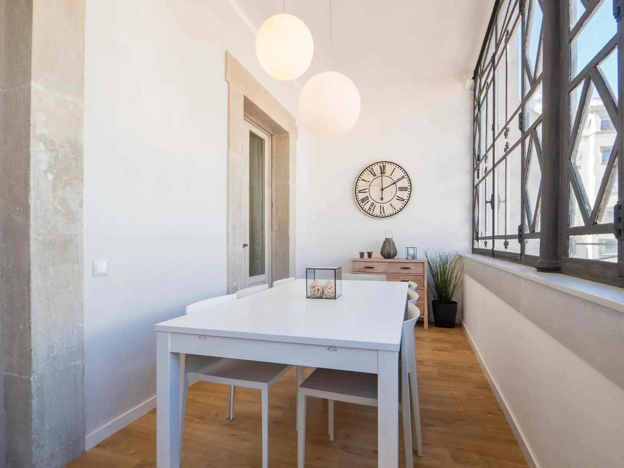 Dining area in Rent Top Apartments Rambla Catalunya