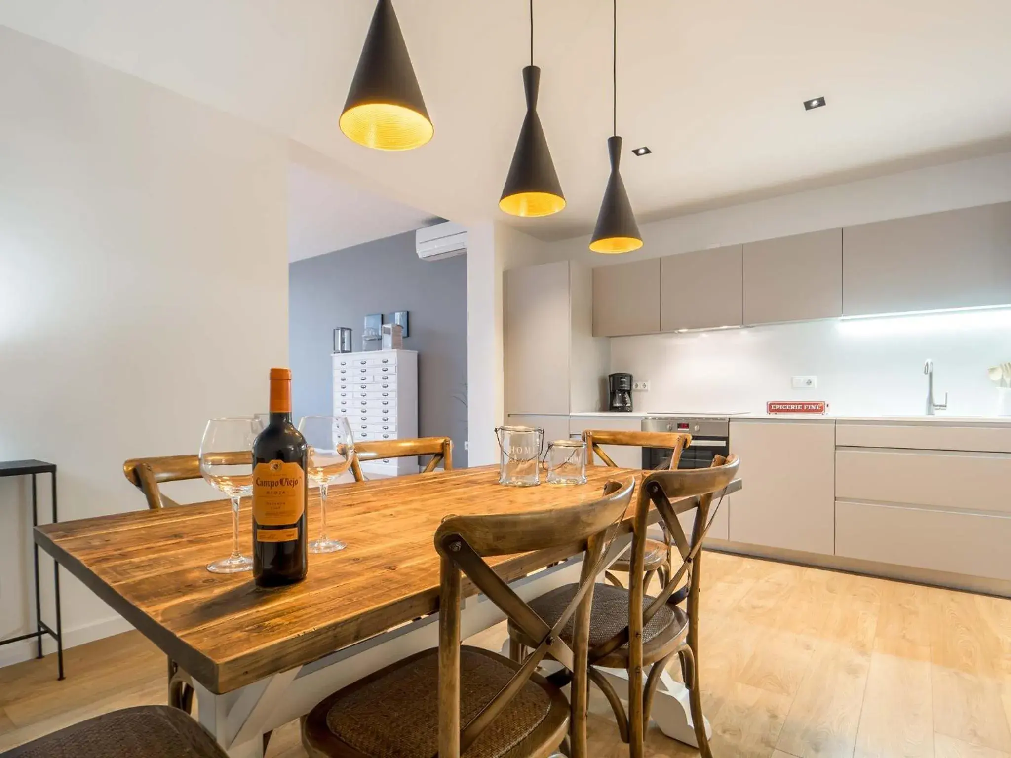 One-Bedroom Penthouse Apartment - Rambla Catalunya in Rent Top Apartments Rambla Catalunya One-Bedroom Penthouse Apartment - Rambla Catalunya in Rent Top Apartments Rambla Catalunya