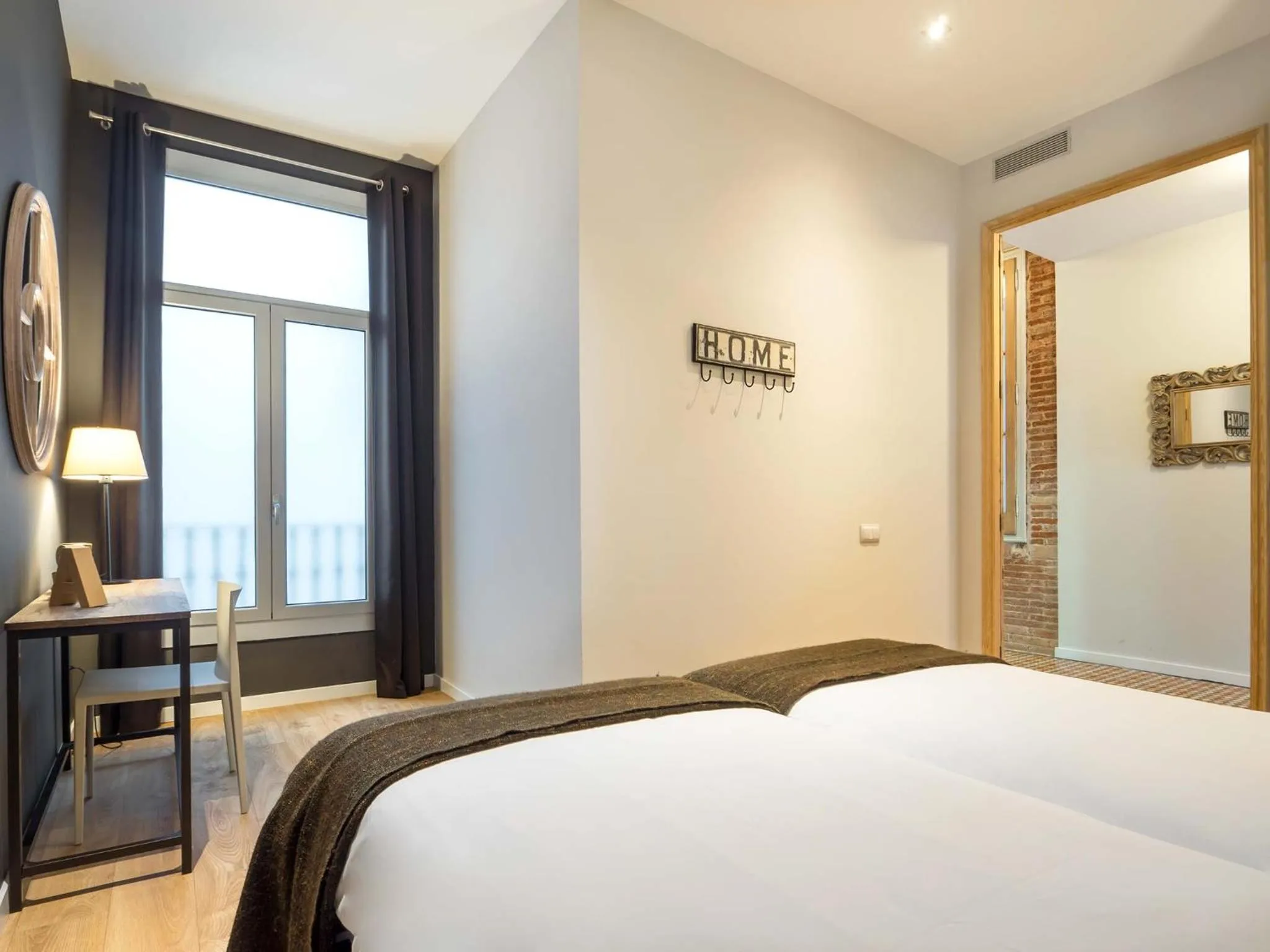 Bed in Rent Top Apartments Rambla Catalunya