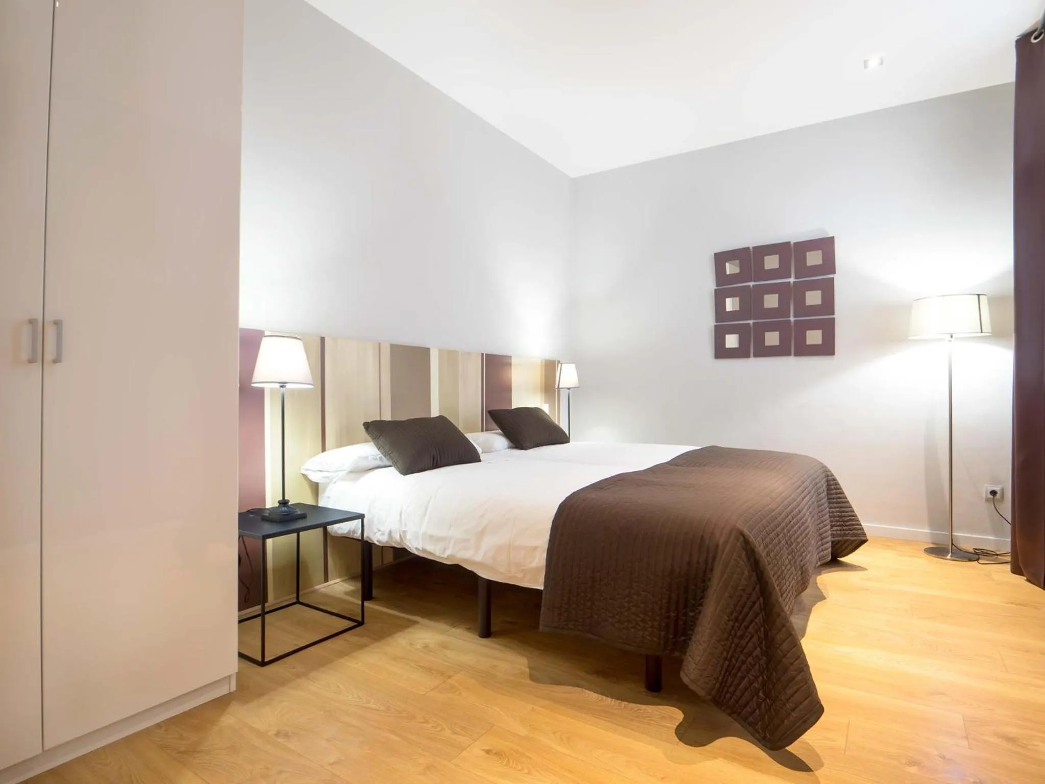 Bed in Rent Top Apartments Rambla Catalunya