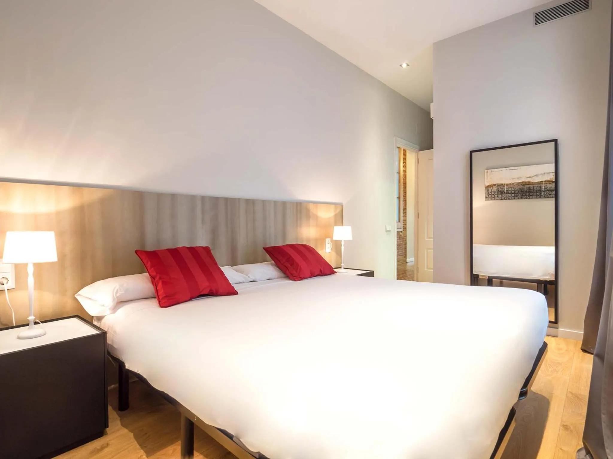 Bed in Rent Top Apartments Rambla Catalunya