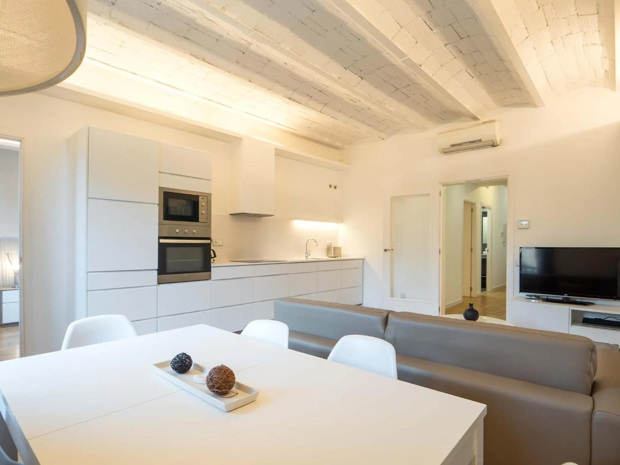 TV and multimedia in Rent Top Apartments Rambla Catalunya