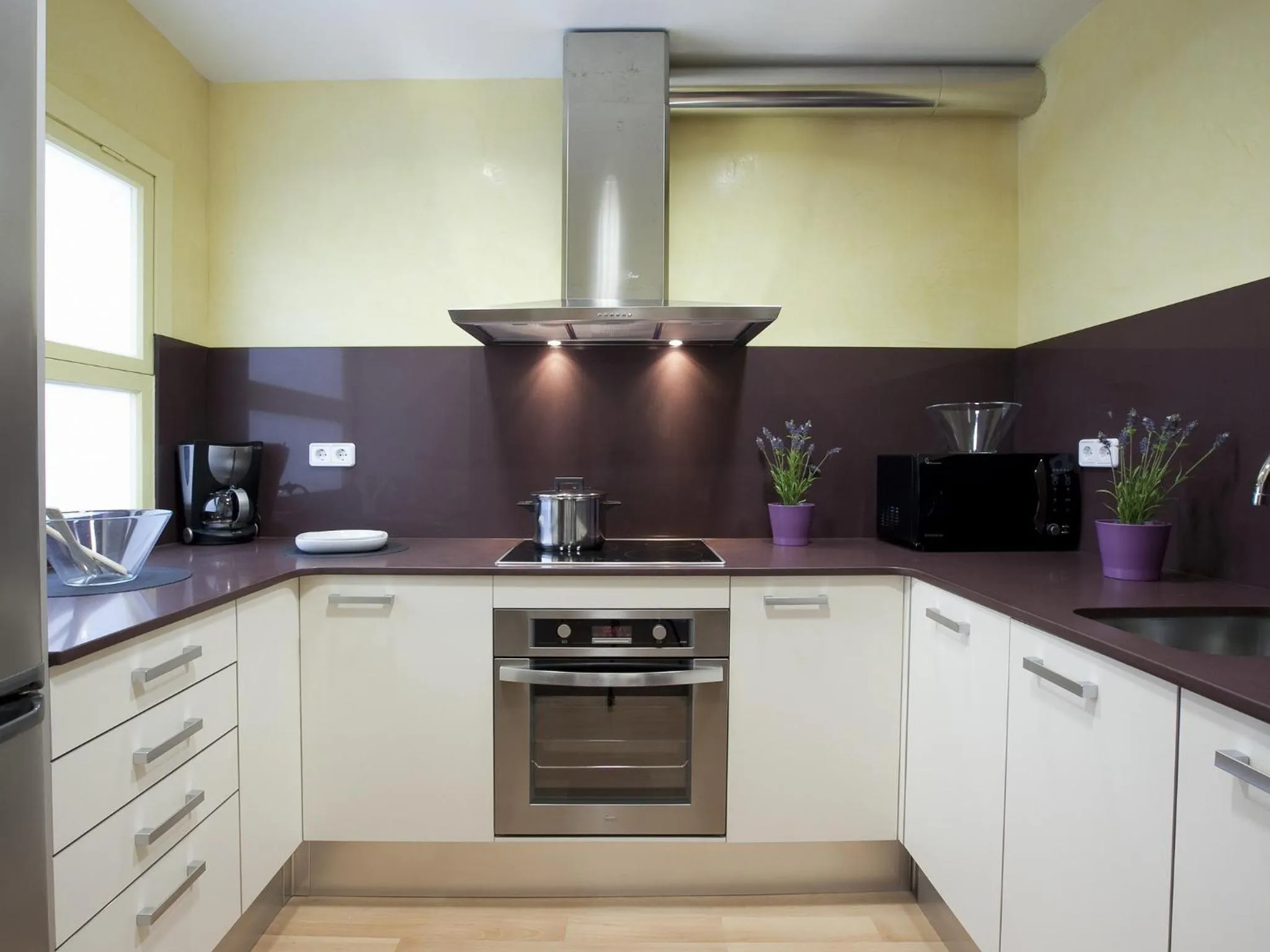Kitchen or kitchenette in Rent Top Apartments Rambla Catalunya