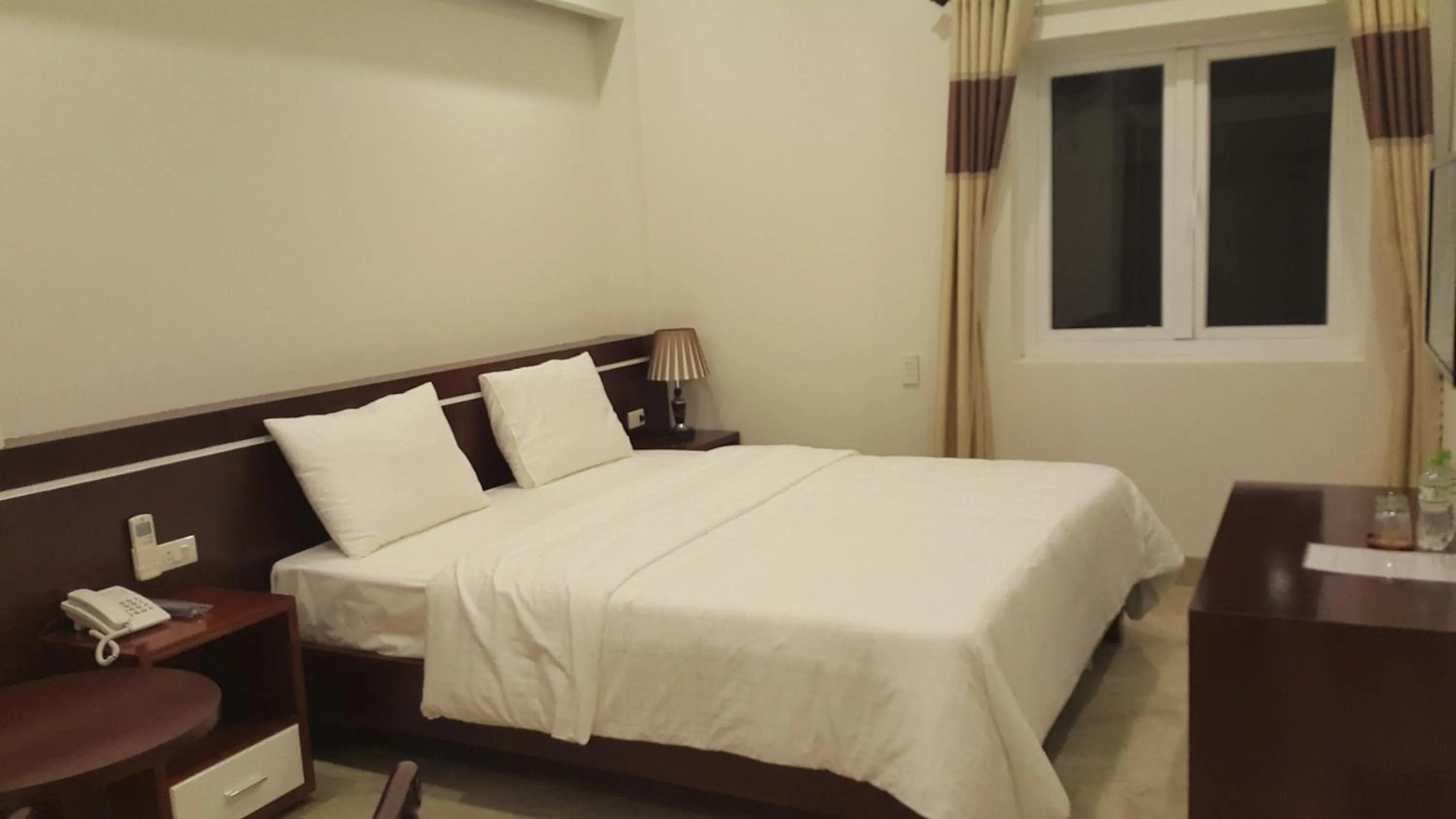 Bed in Phuong Linh Hotel