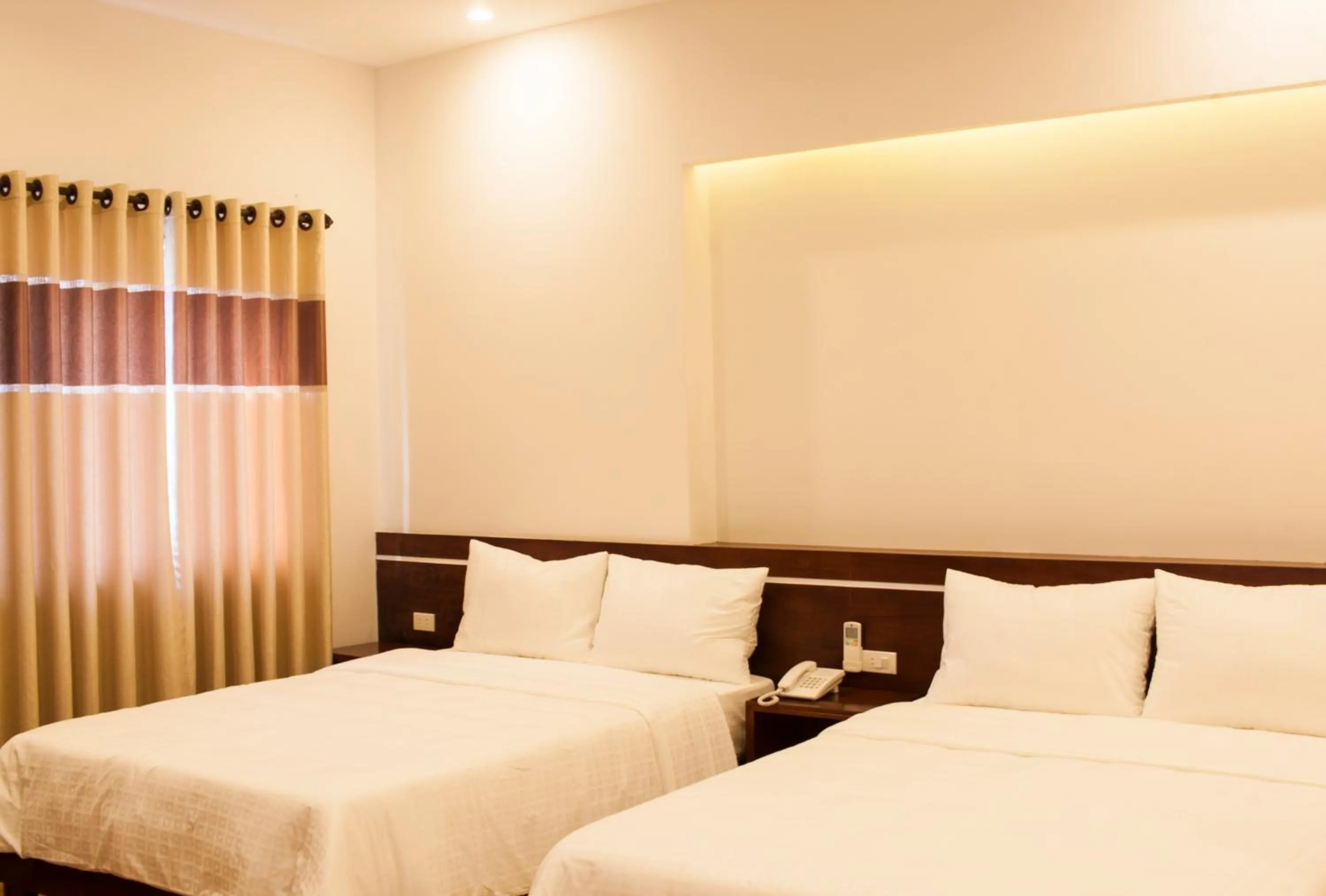 City view, Bed in Phuong Linh Hotel