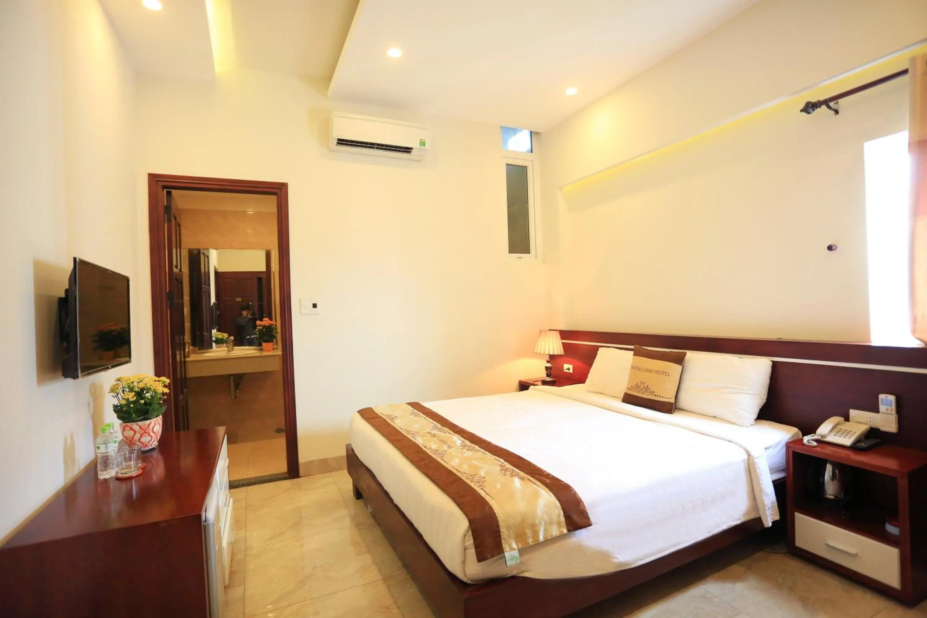 Bed in Phuong Linh Hotel