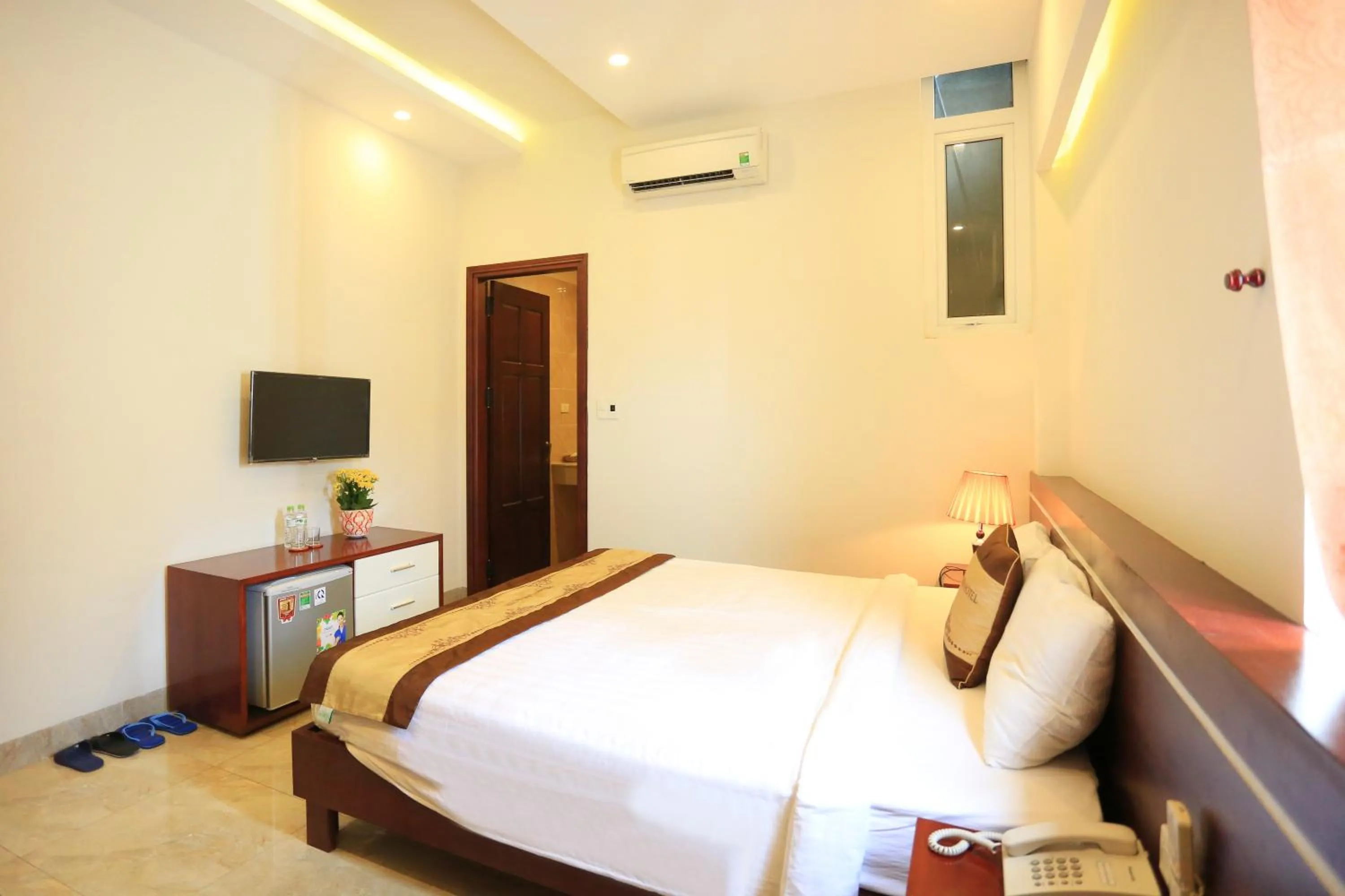 Bed in Phuong Linh Hotel