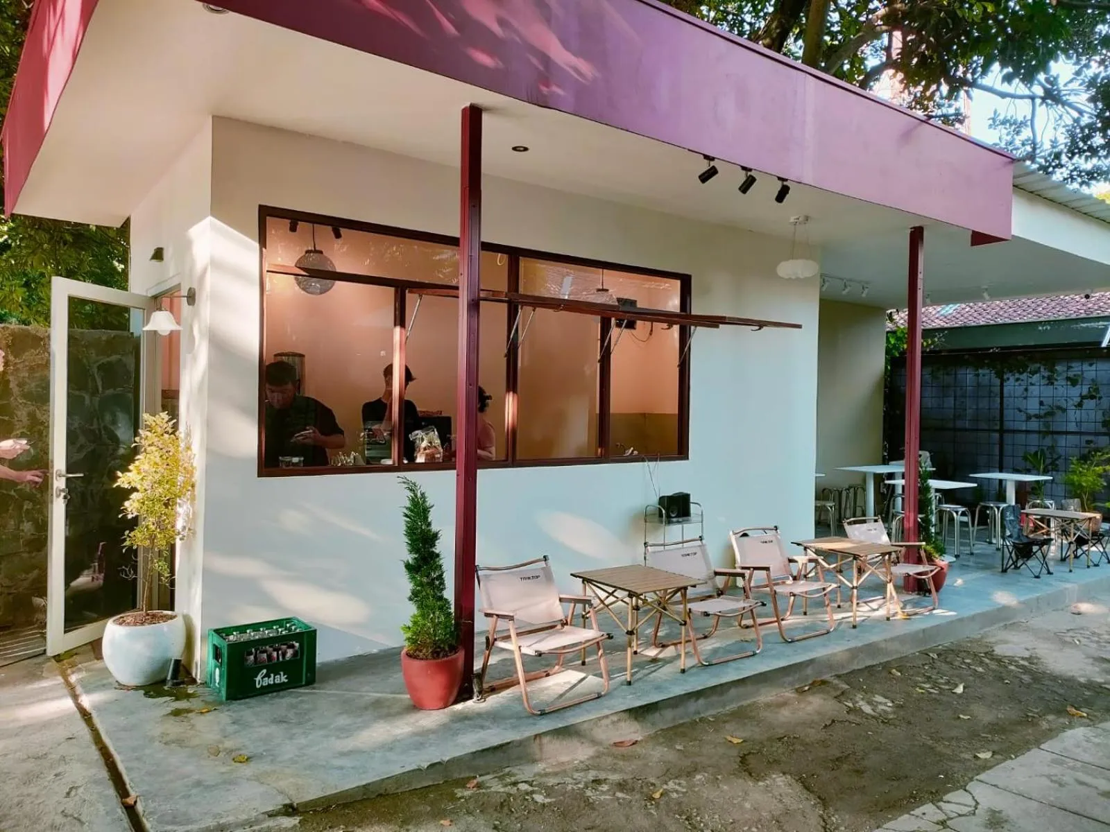 Restaurant/places to eat in Jeng Tini Guest House