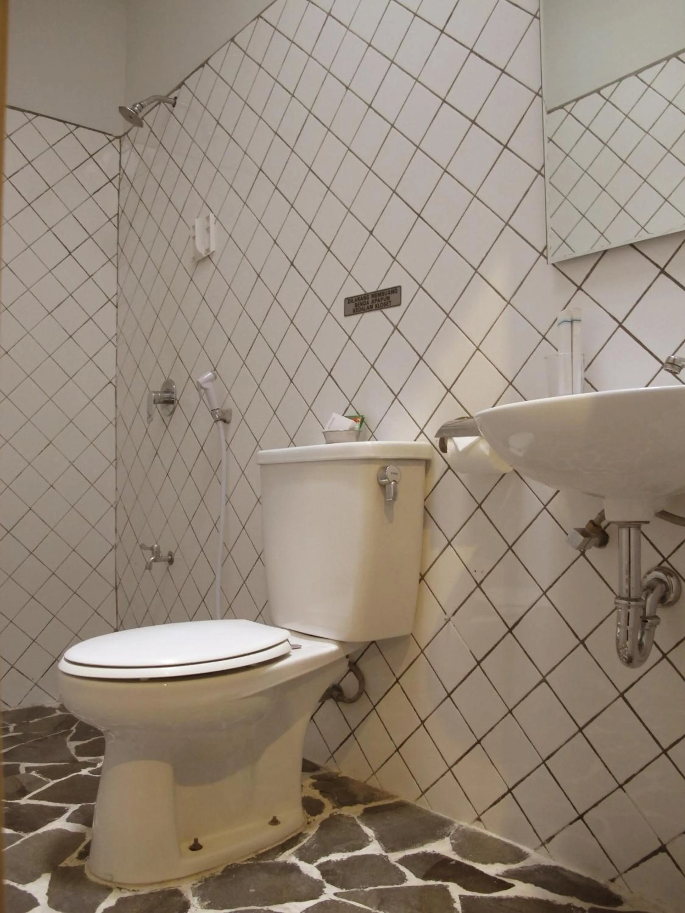 Jeng Tini Guest House